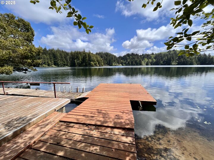 Property Photo: 5816 Martin Rd OR 97439