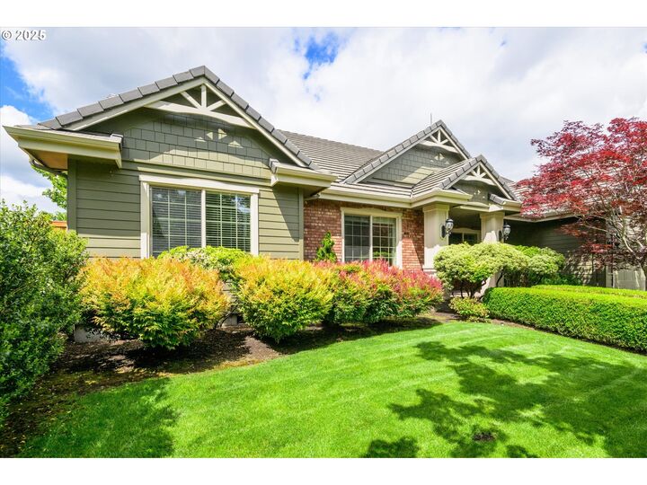 2053 Lakeview Dr  Eugene OR 97408 photo