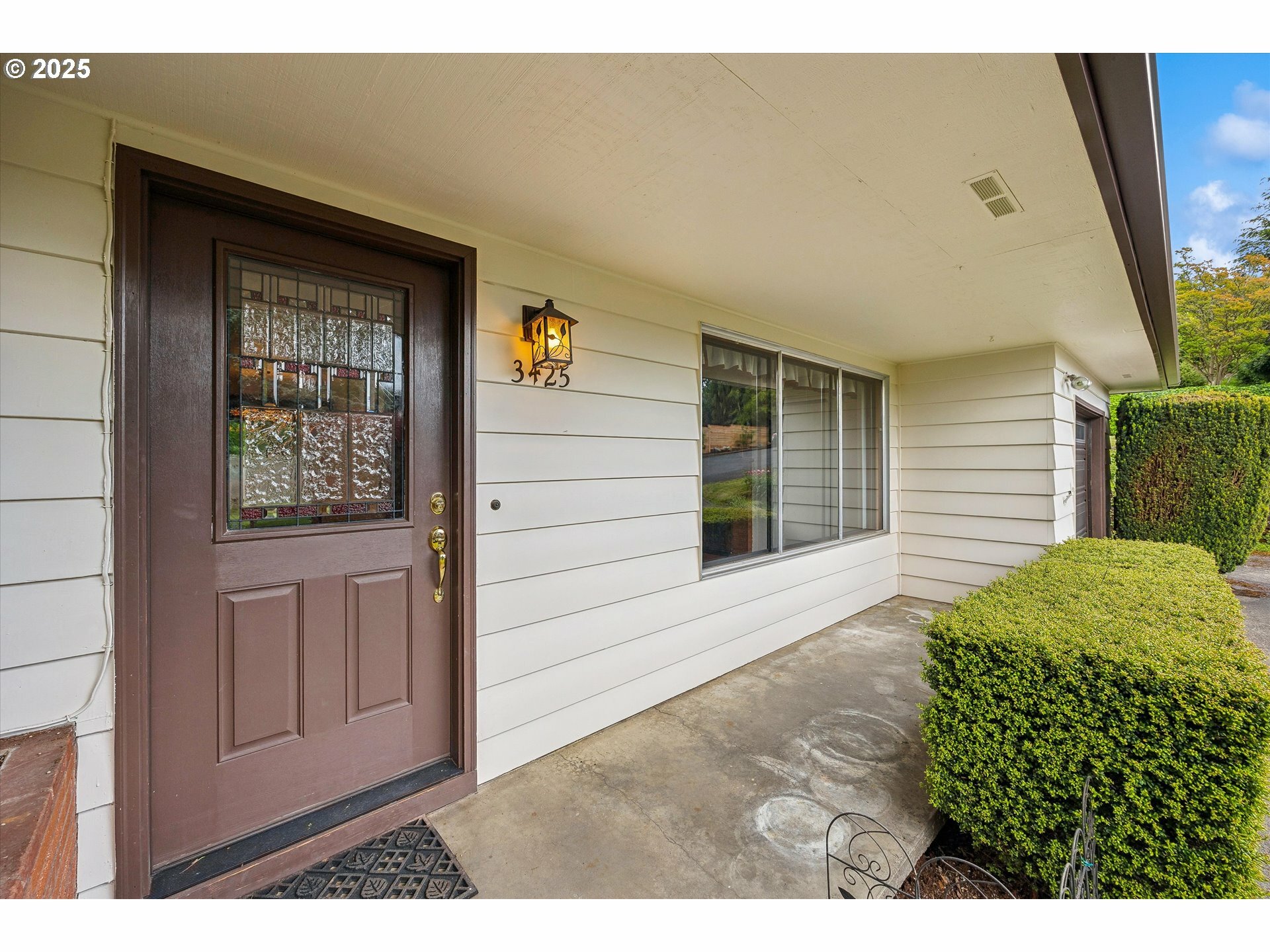 Property Photo: 3425 SW Hamilton Ct OR 97239
