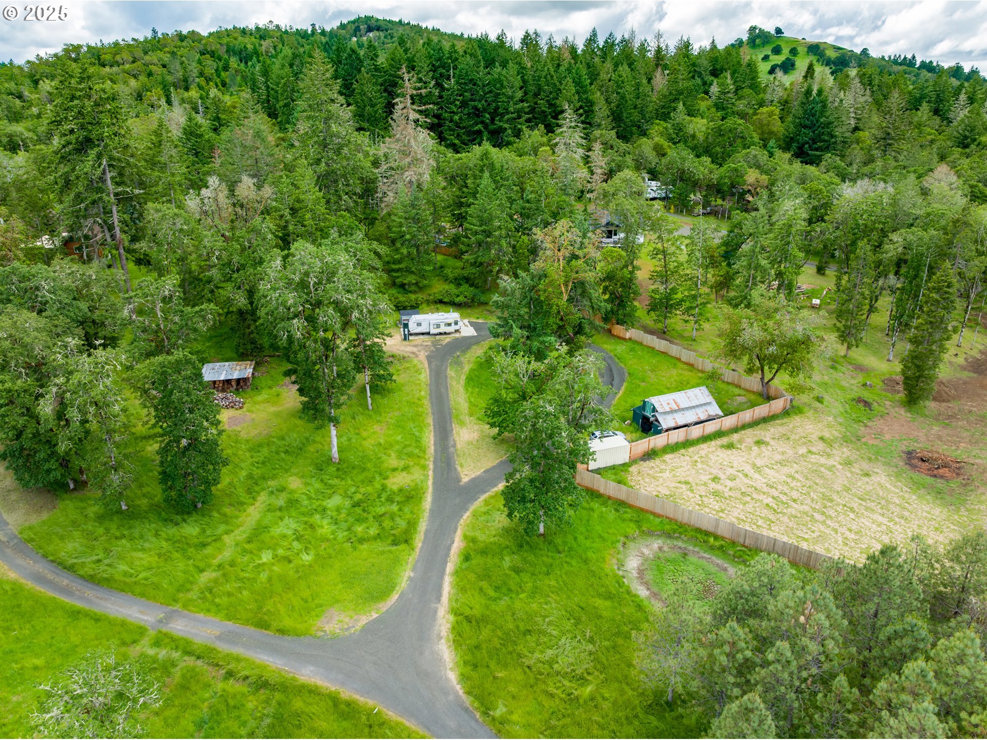 1445 Whistlers Ln  Roseburg OR 97470 photo
