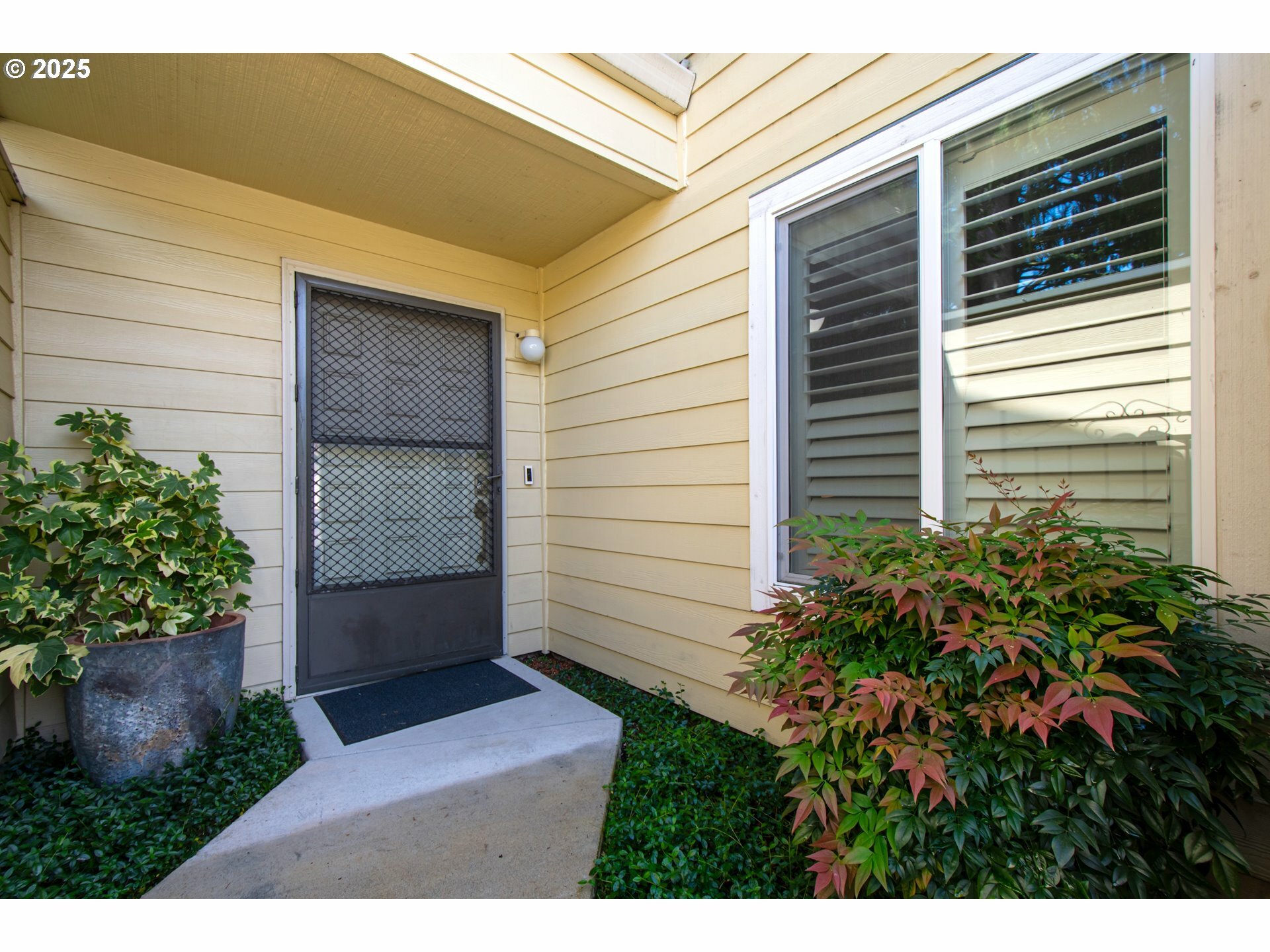 Property Photo: 4505 NE Plains Way 84 WA 98662