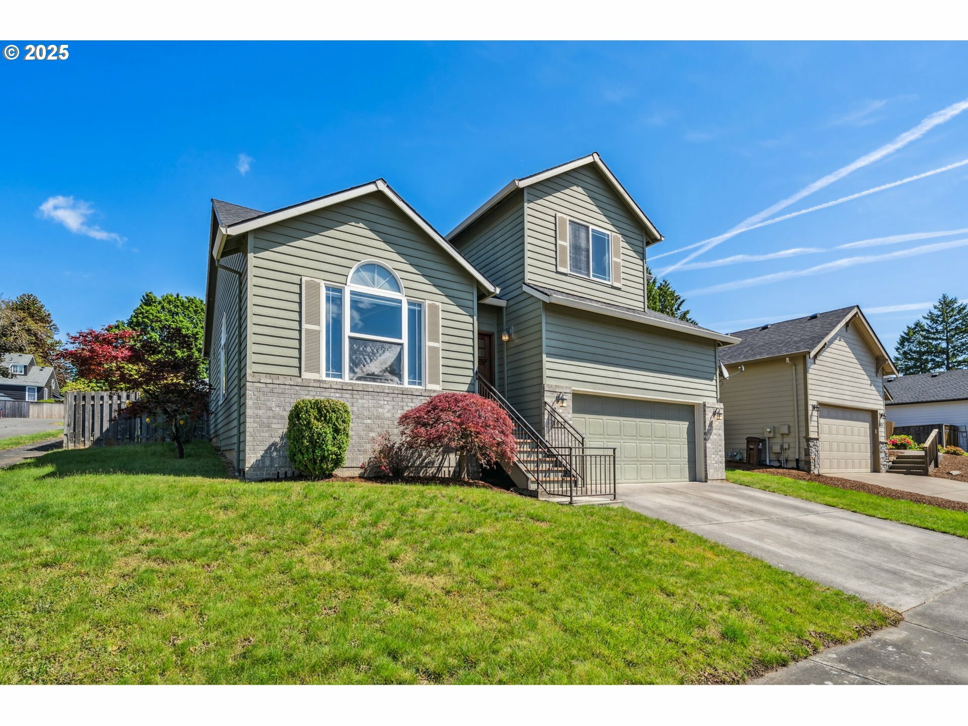 Property Photo: 5017 SE 11th Way OR 97080