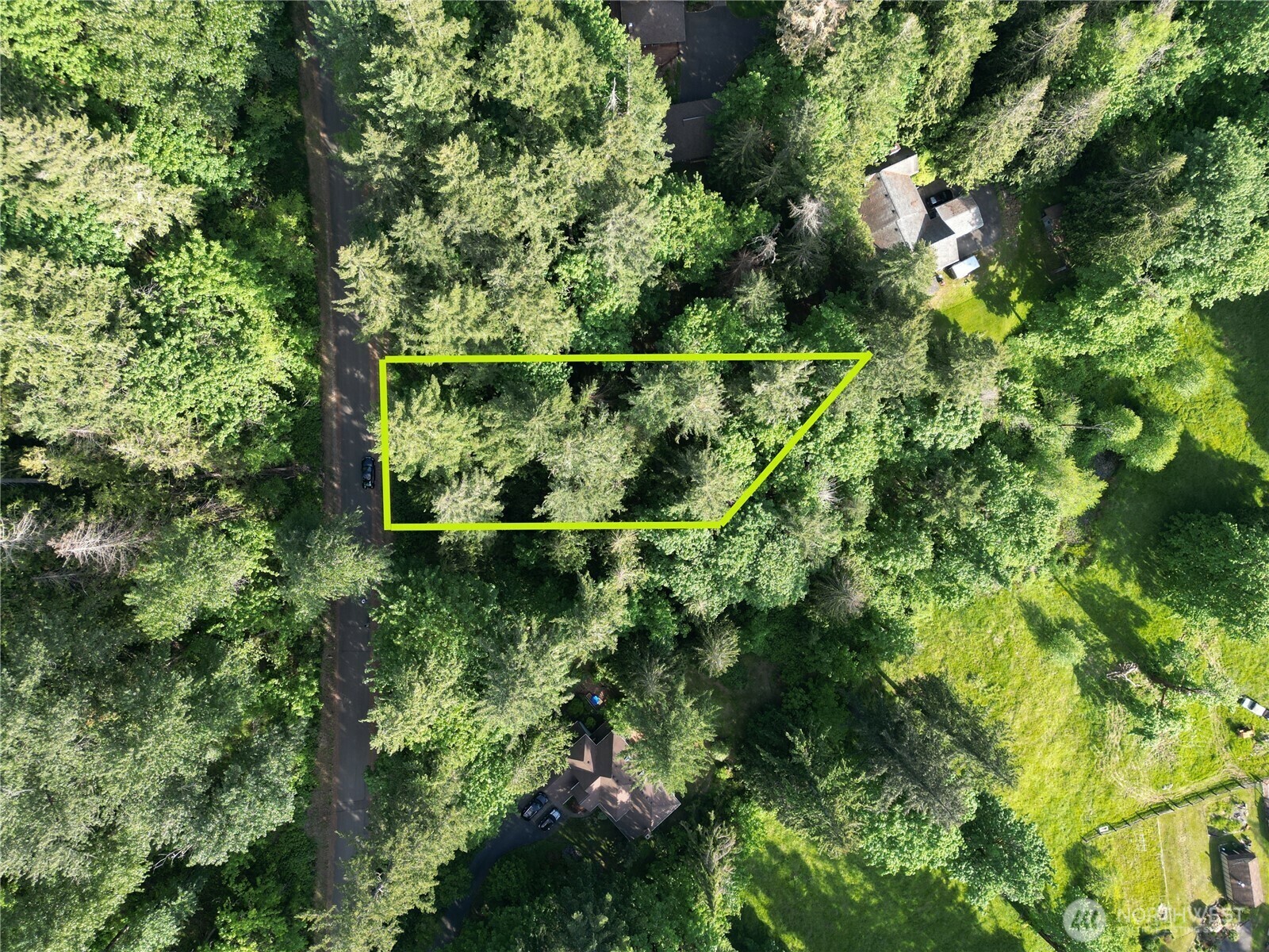 Property Photo: 24829 SE Mirrormont Boulevard WA 98027