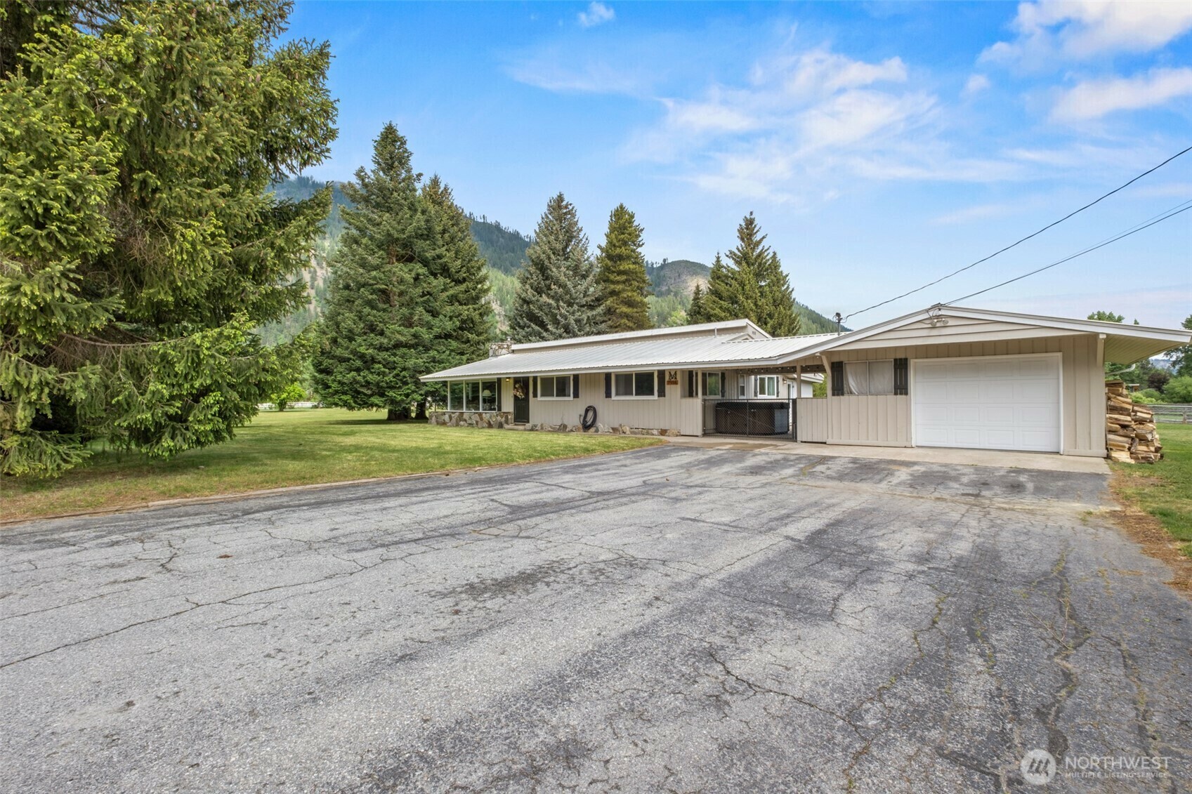 Property Photo: 7938 East Leavenworth Road WA 98826