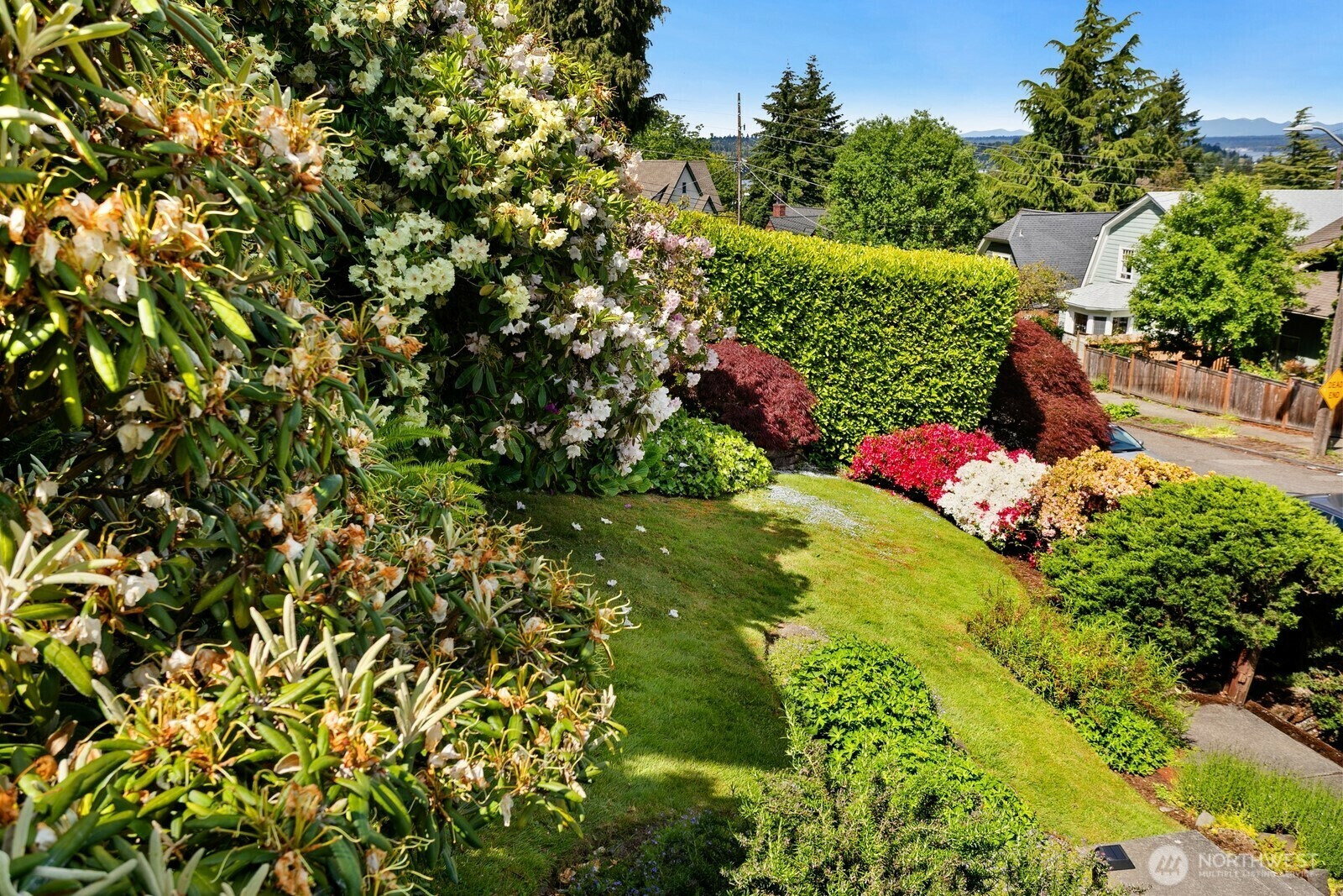Property Photo: 1253 23rd Avenue E WA 98112