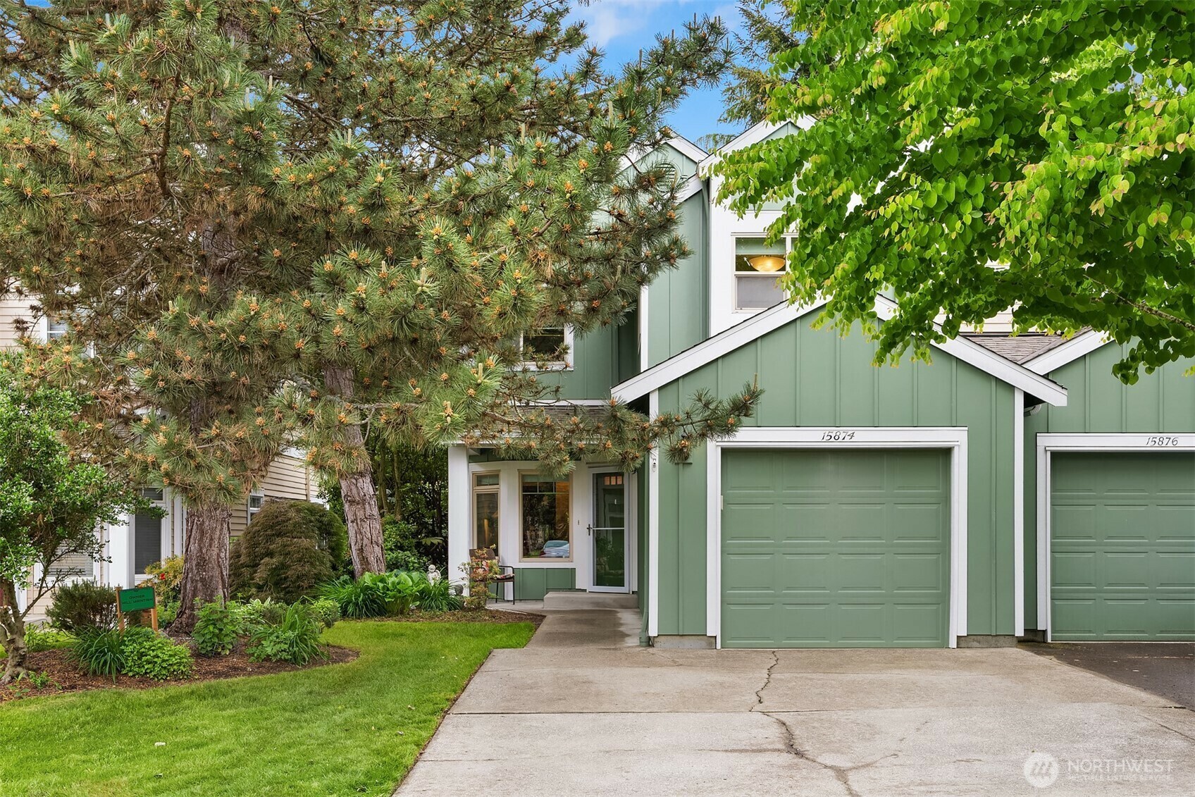 Property Photo: 15874 NE 93rd Way 1501 WA 98052