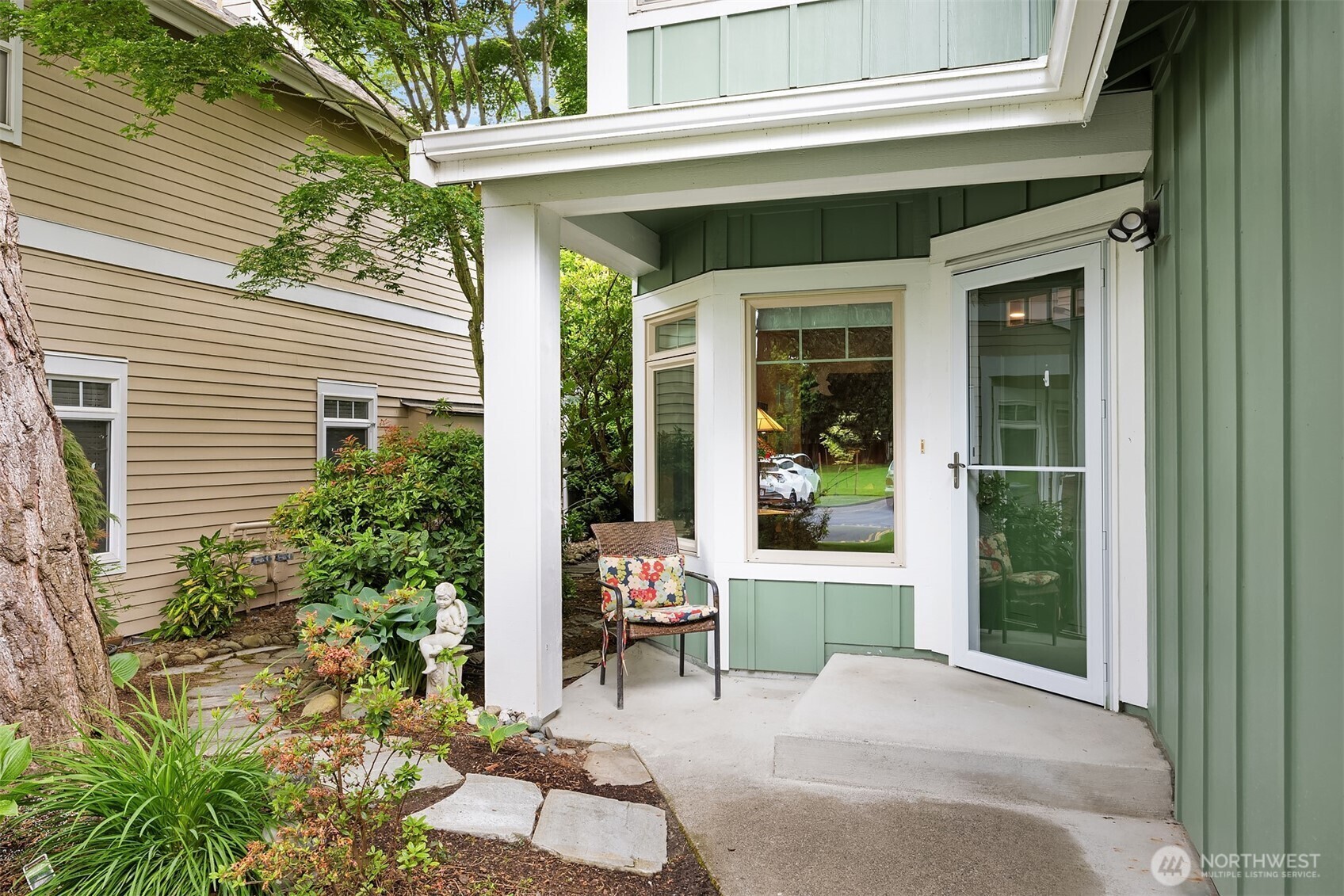 Property Photo:  15874 NE 93rd Way 1501  WA 98052 