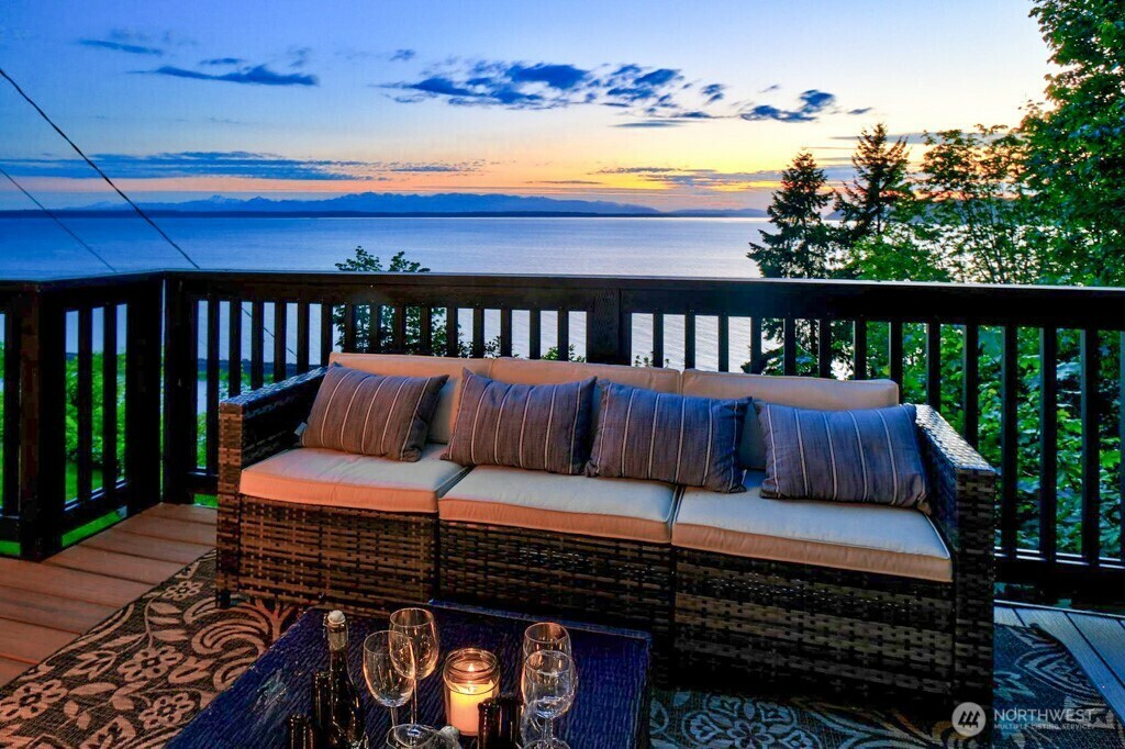Property Photo: 12603 Possession Lane WA 98026