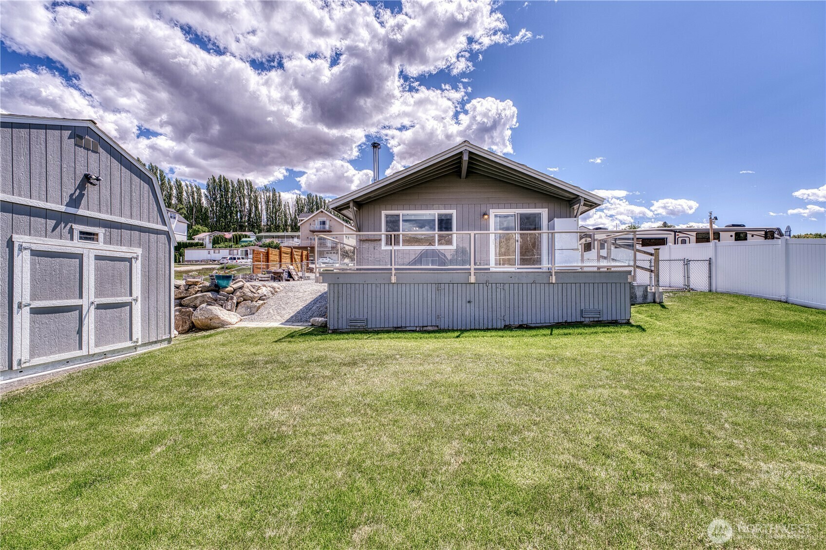 Property Photo:  421  Lakeview Drive  WA 98843 
