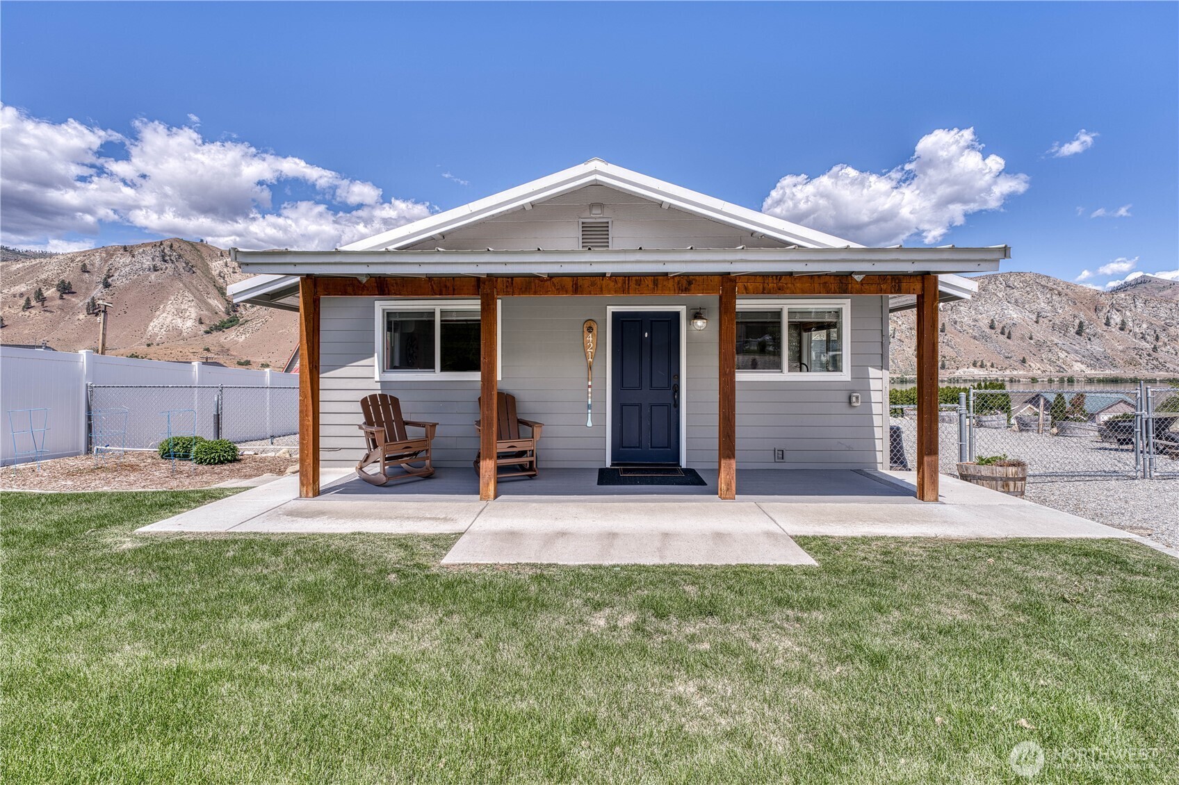 Property Photo: 421 Lakeview Drive WA 98843