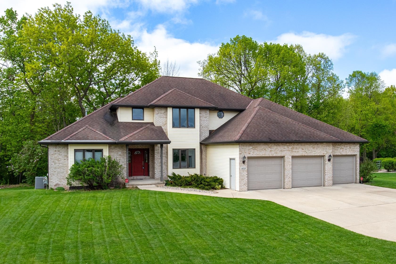 Property Photo: 1653 Crimson Court WI 54115