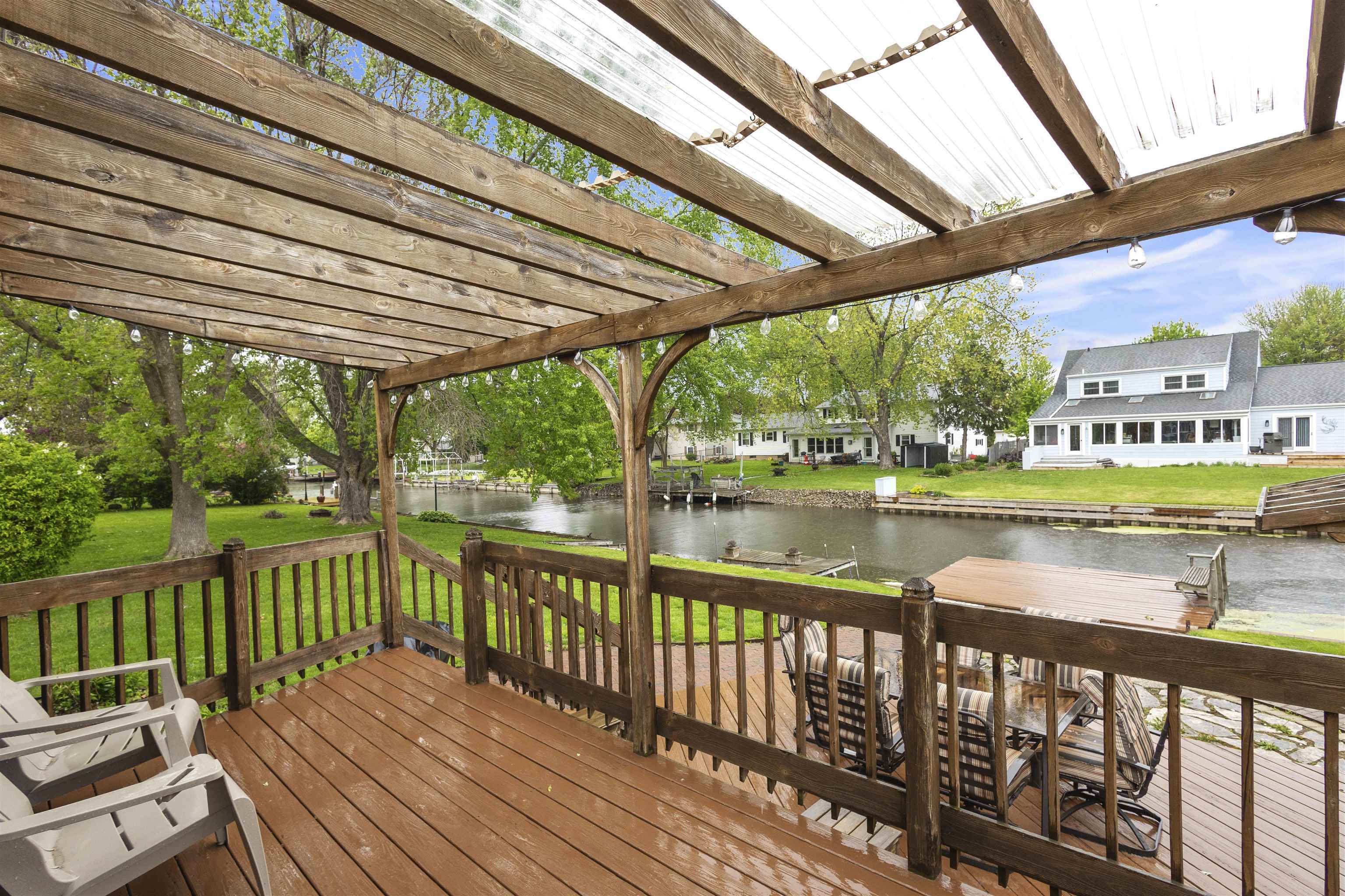 Property Photo:  2104 Hazel Street  WI 54901-2449 