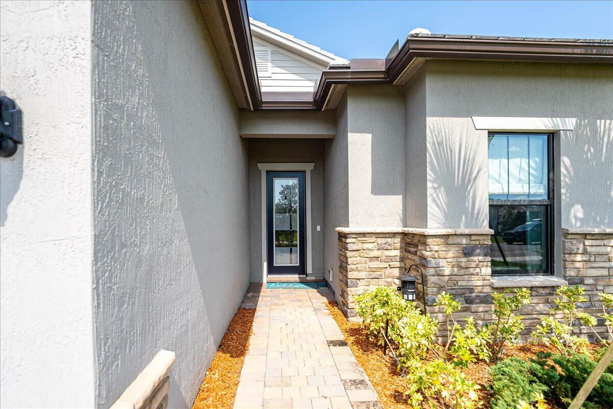 Property Photo:  415 SE Crathes Street  FL 34984 