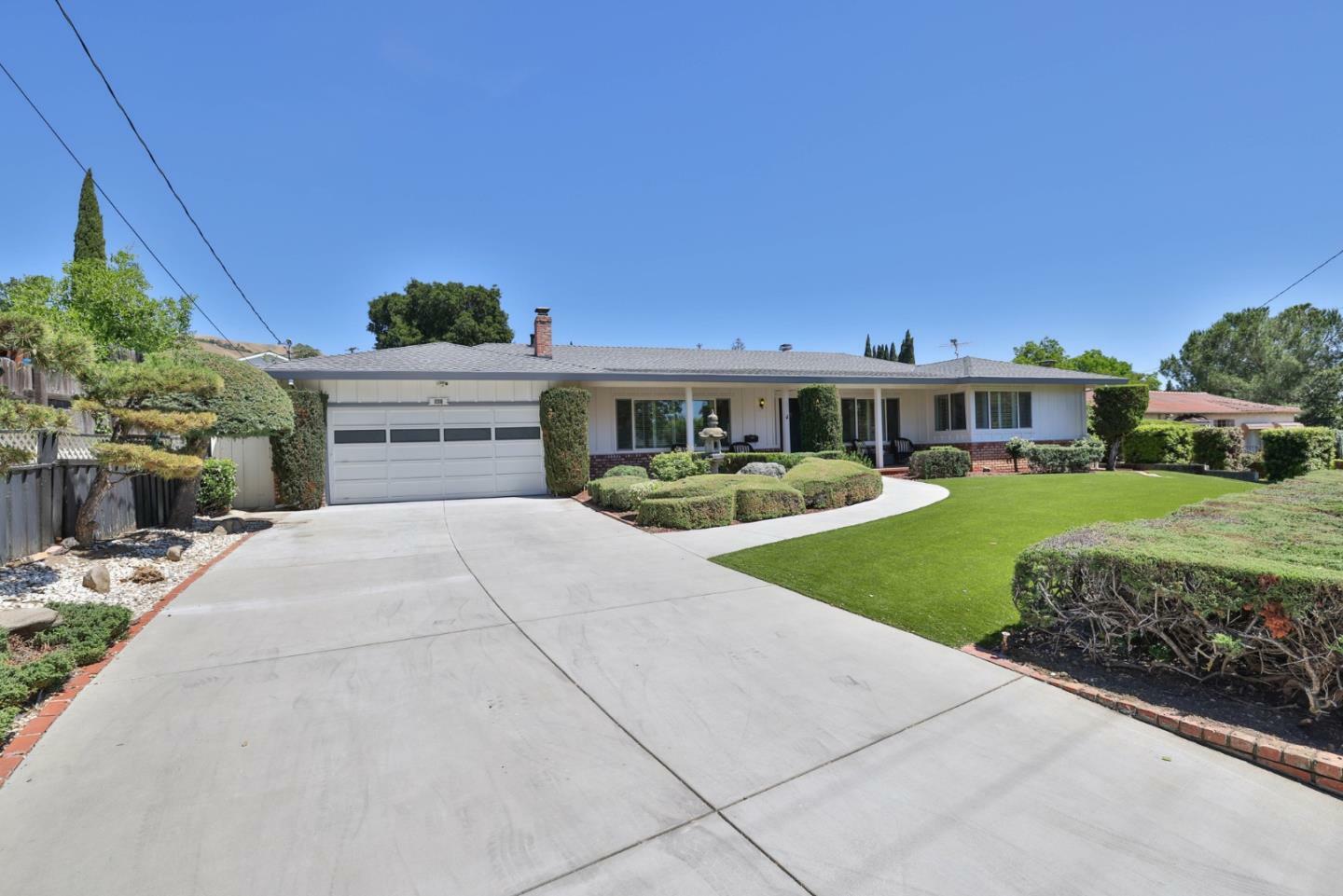Property Photo: 136 Gordon Avenue CA 95127