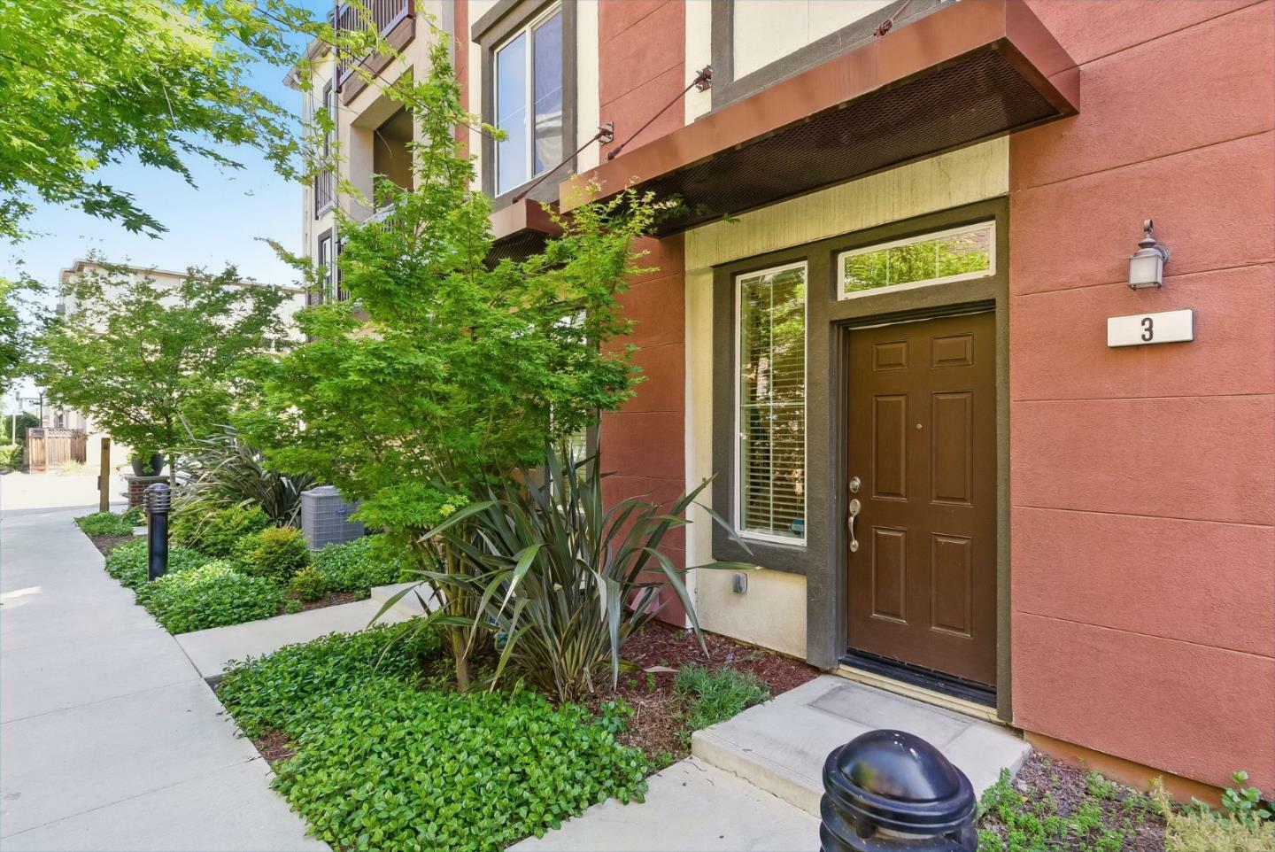 Property Photo: 1033 Gabbiano Lane 3 CA 95131