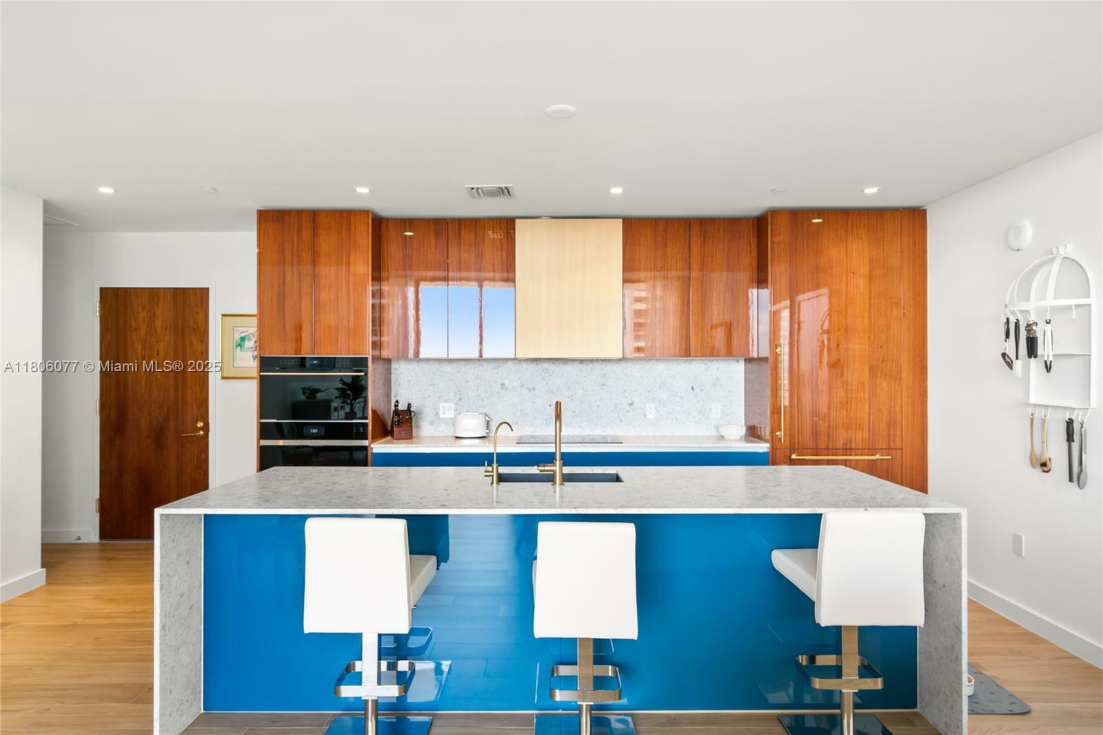 2678 Tigertail Ave 713  Miami FL 33133 photo