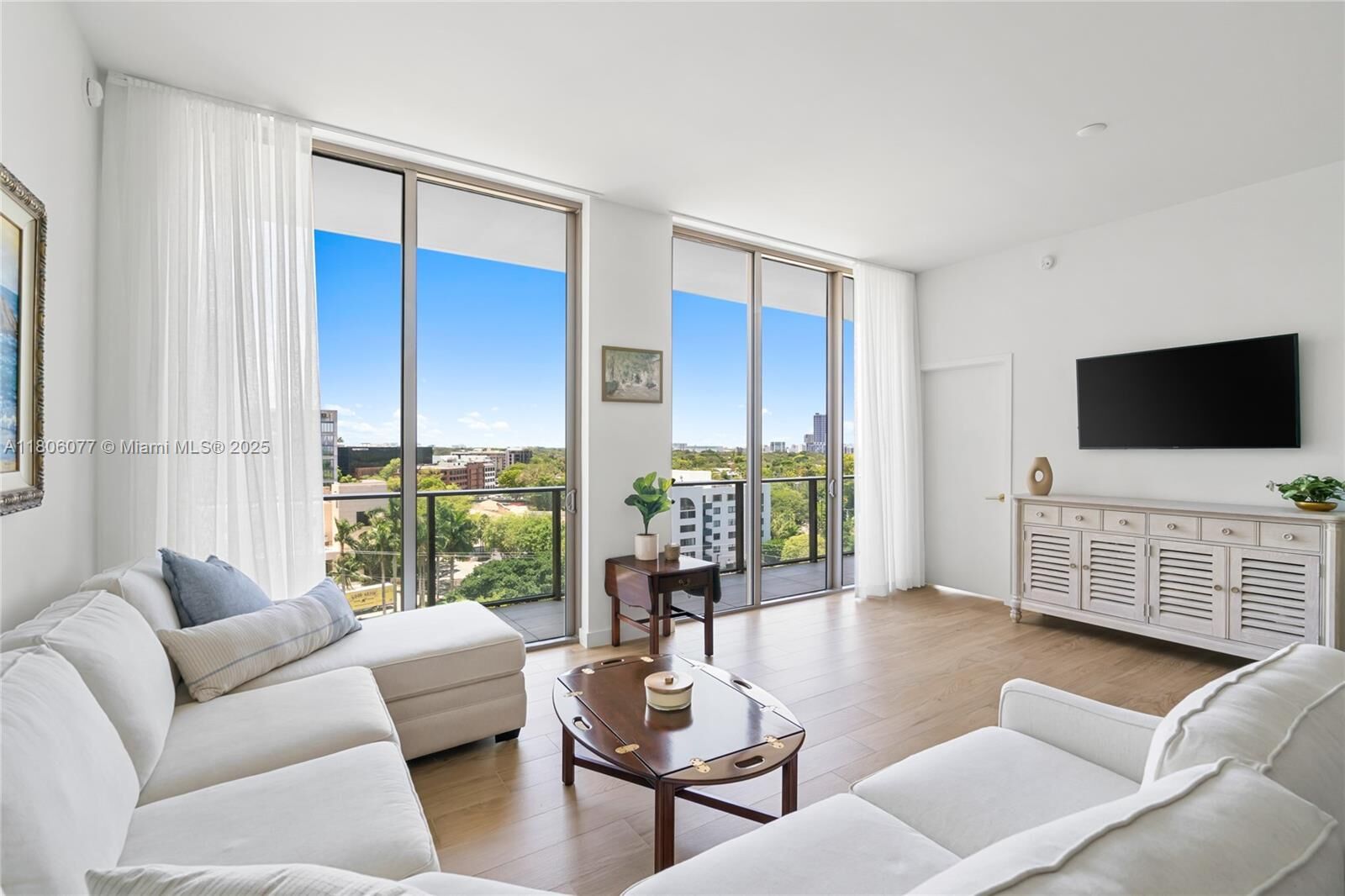 Property Photo:  2678 Tigertail Ave 713  FL 33133 