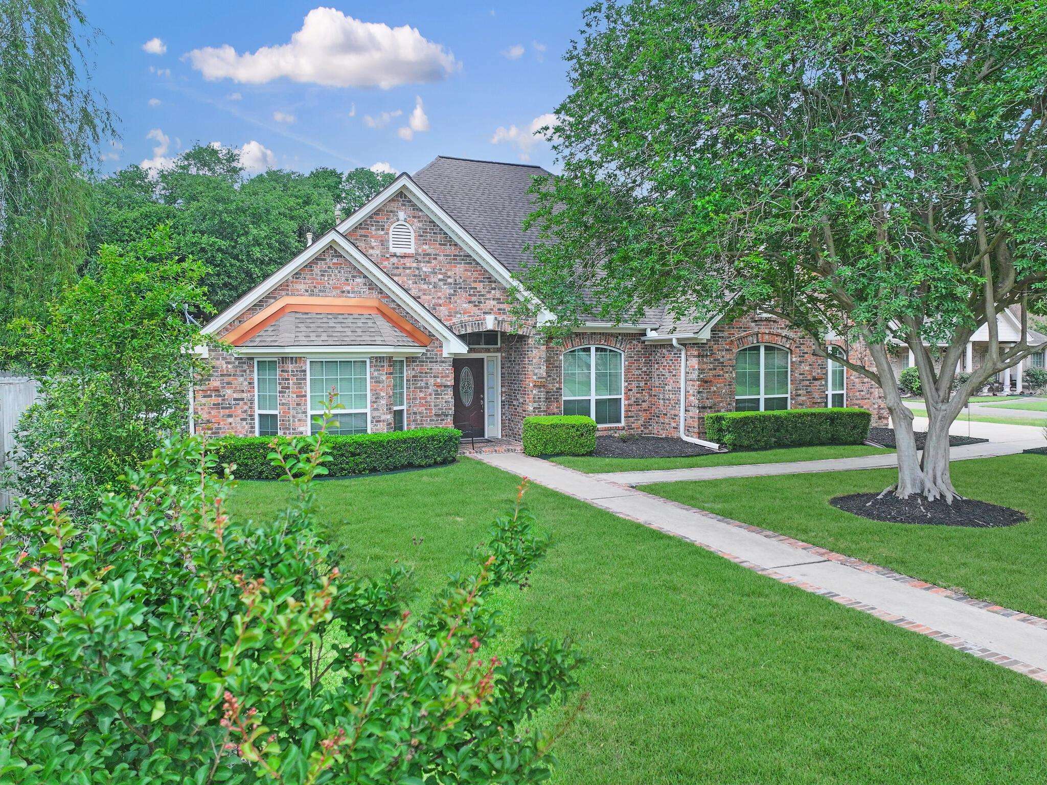 Property Photo: 3760 Seminole Dr TX 77707