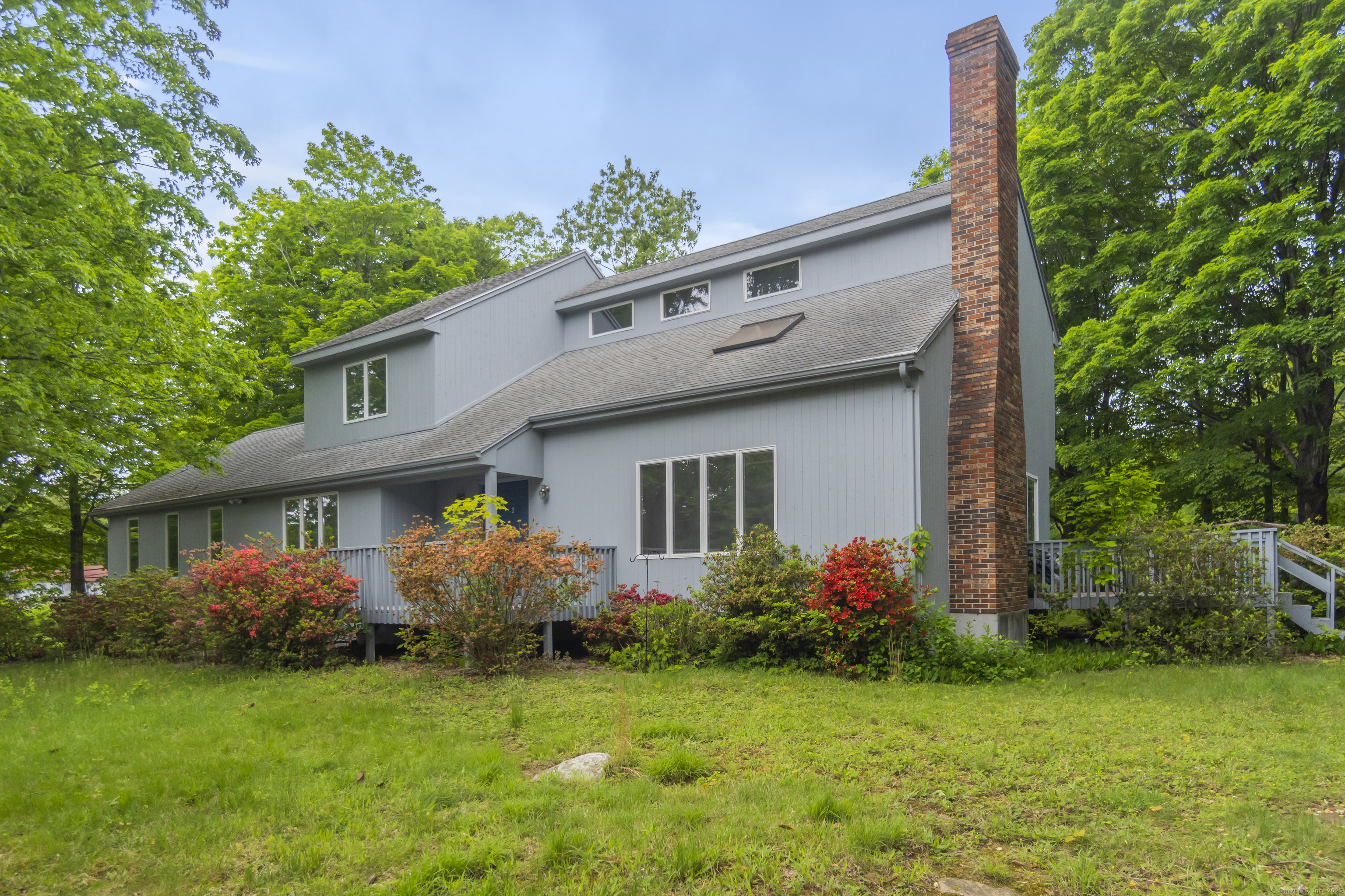 Property Photo: 2 Meadowview Lane CT 06360