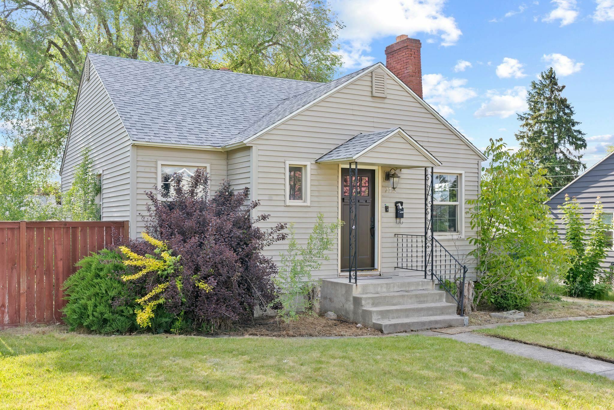 Property Photo: 2713 N Sargent Rd WA 99212