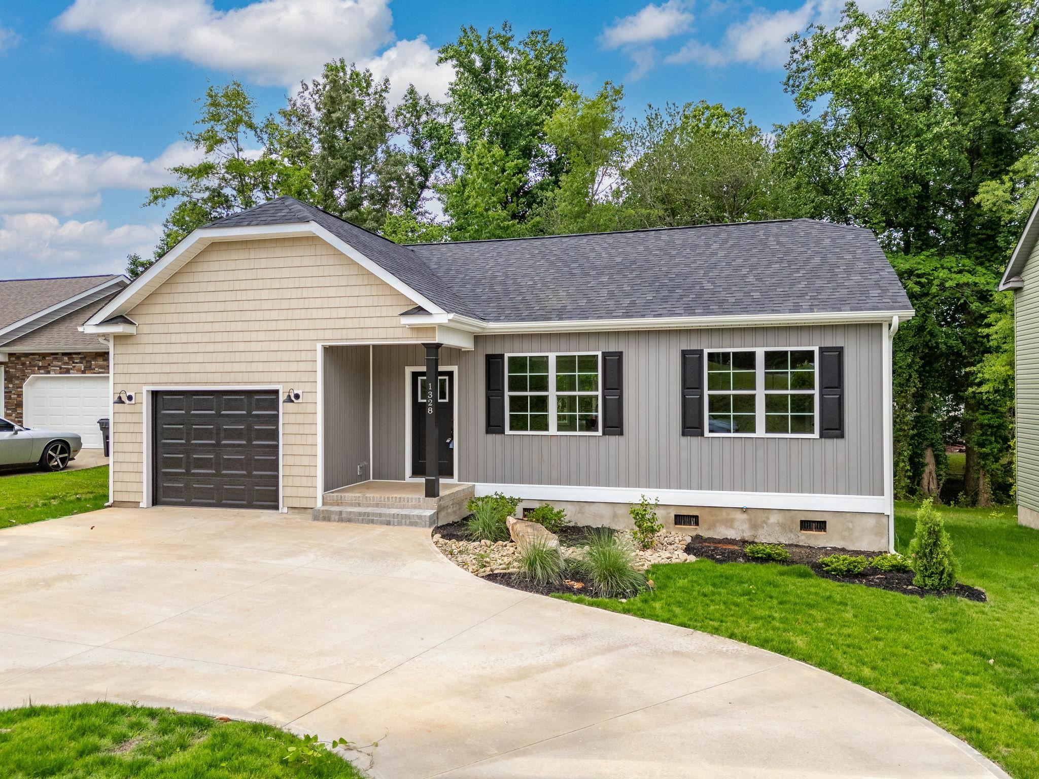 Property Photo: 1328 Shoresbrook Road SC 29301