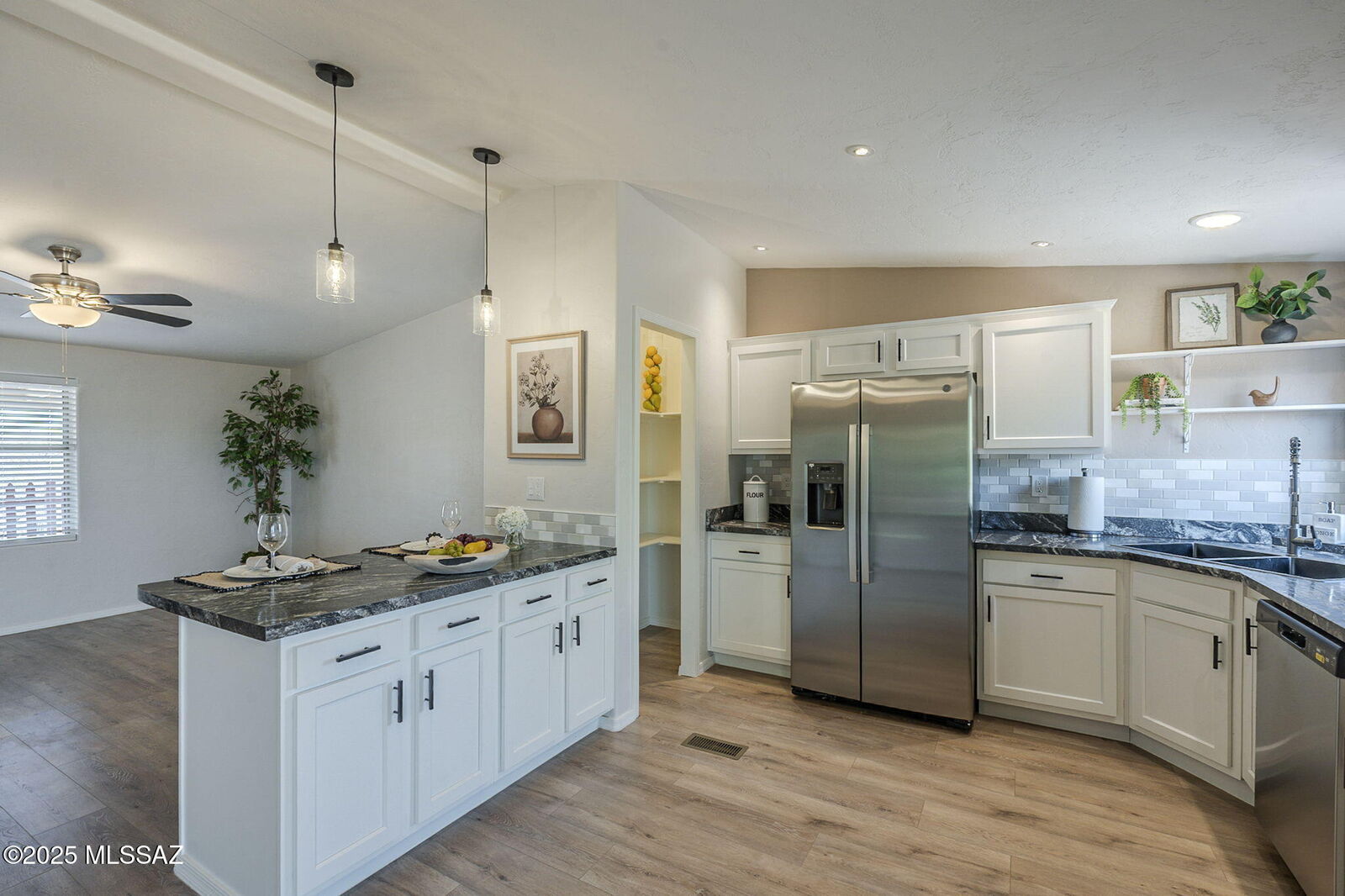 Property Photo:  15875 N Twin Lakes Drive  AZ 85739 