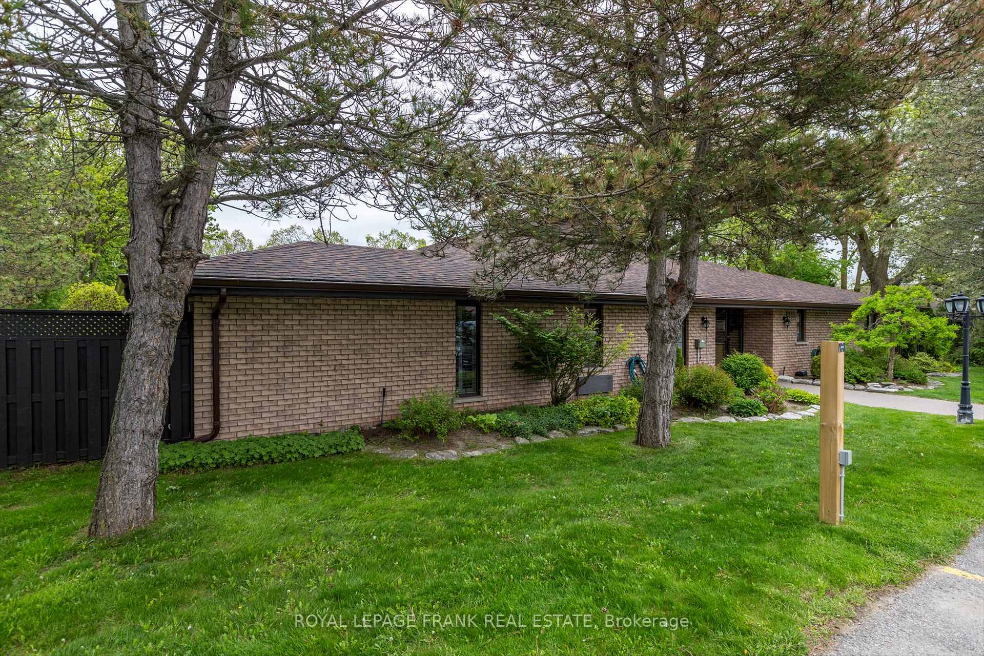 Property Photo: 695 Whitaker Street 4 ON K9H 7K3