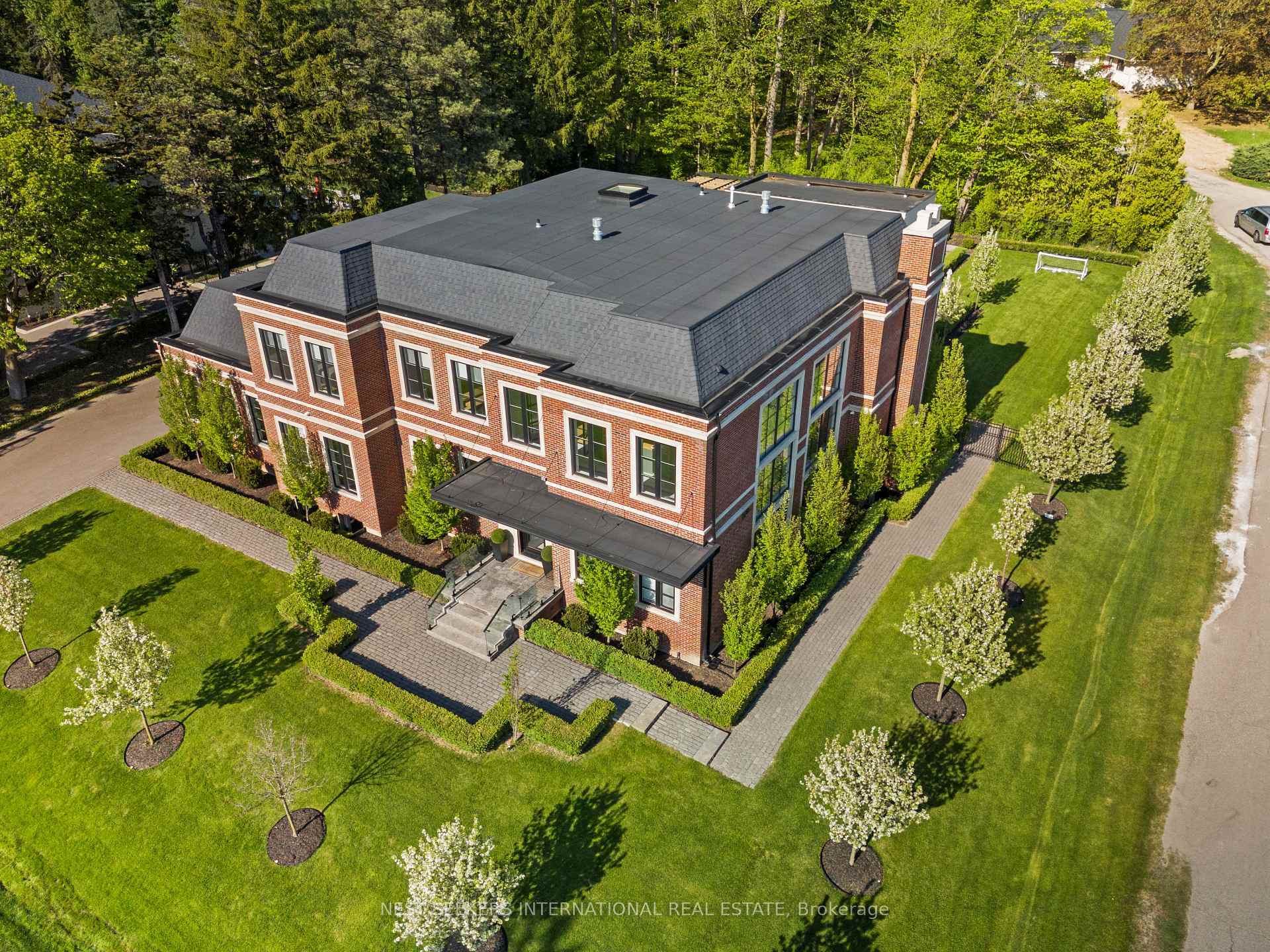 Property Photo:  6 Forestave Crescent  ON L0G 1N0 