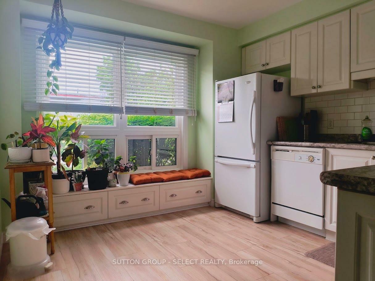 Property Photo: 35 Waterman Avenue 97 ON N6C 5T7