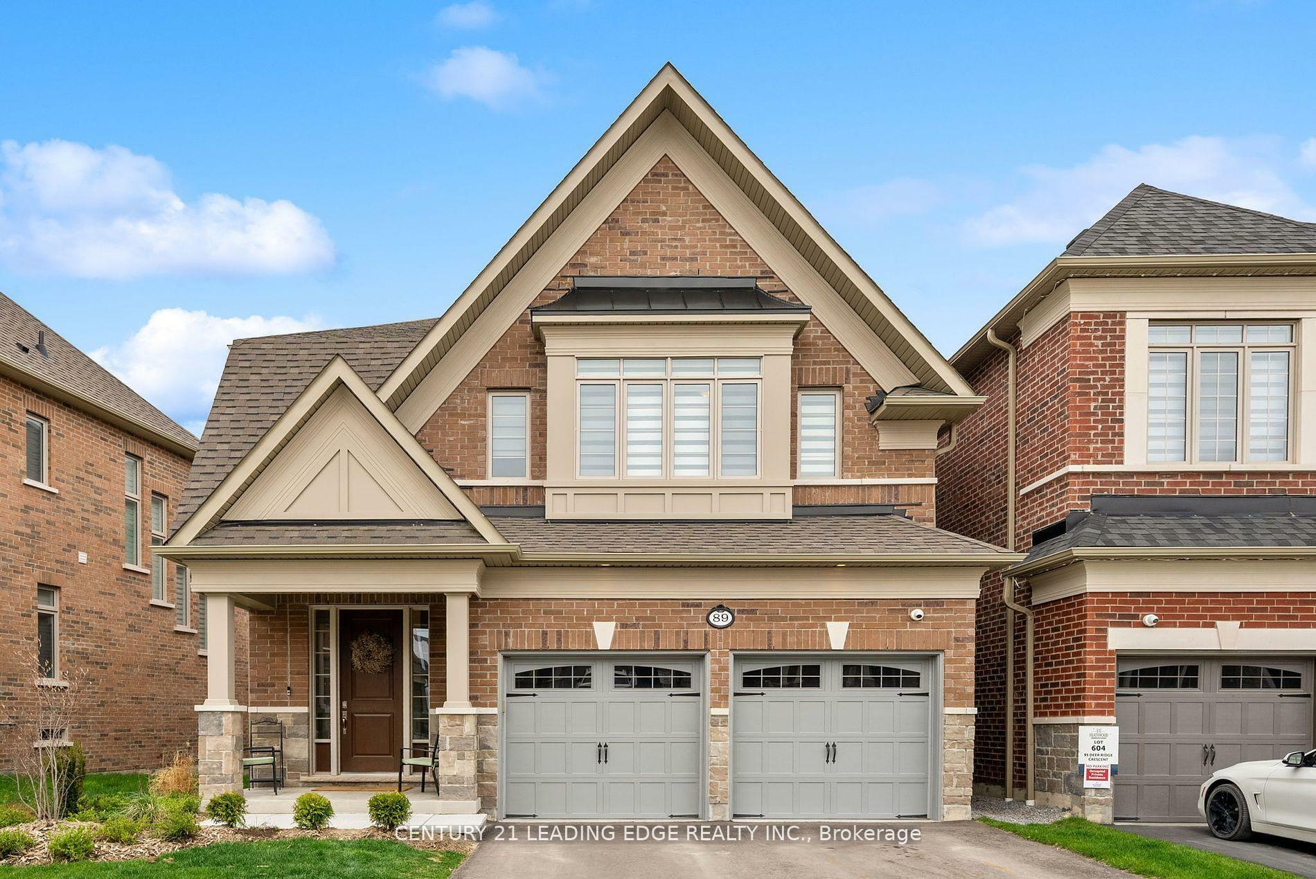 Photo de la propriété: 89 Deer Ridge Crescent ON L1P 0T2