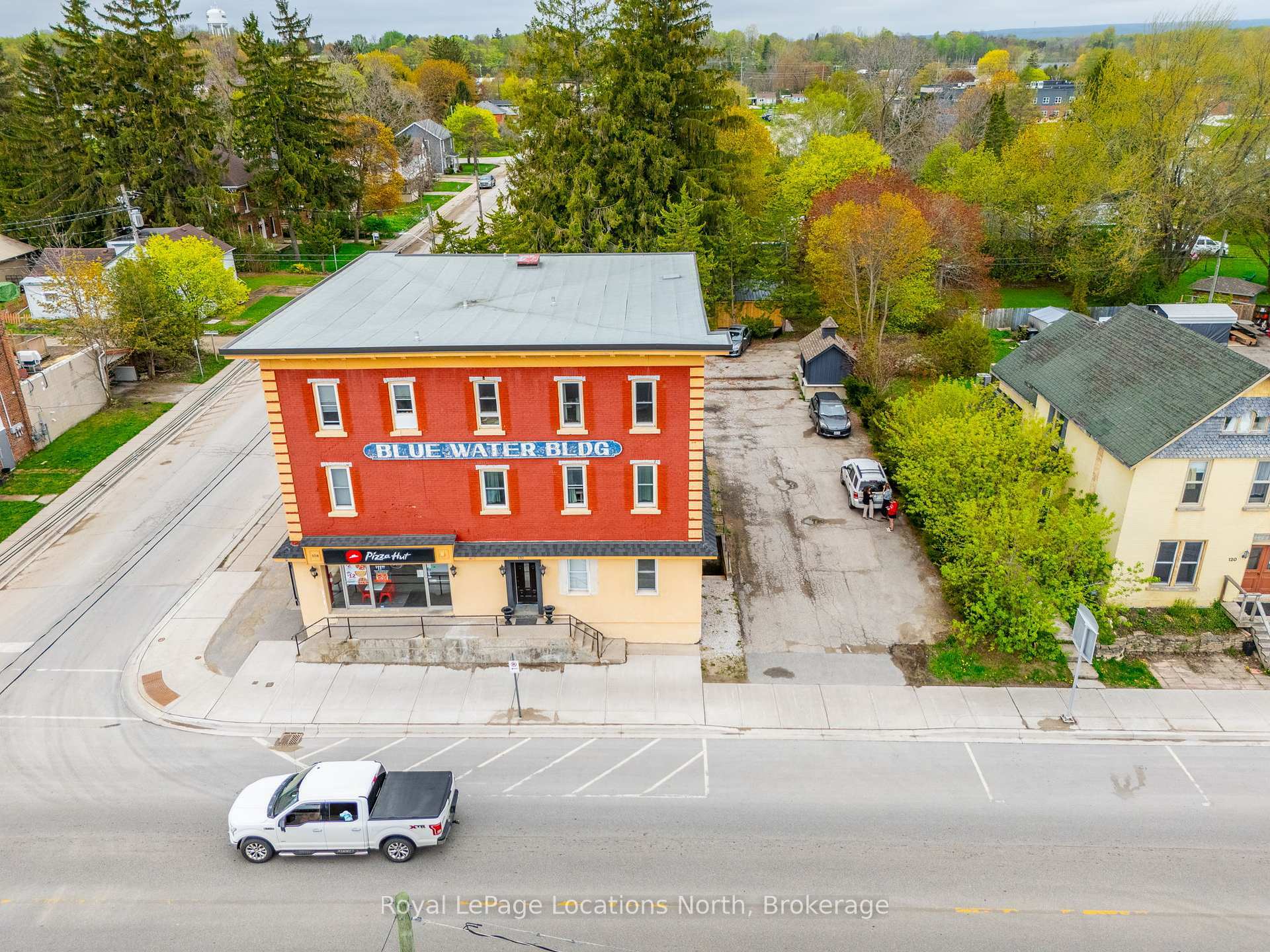 Property Photo: 110 Sykes Street N 301 ON N4L 1S6
