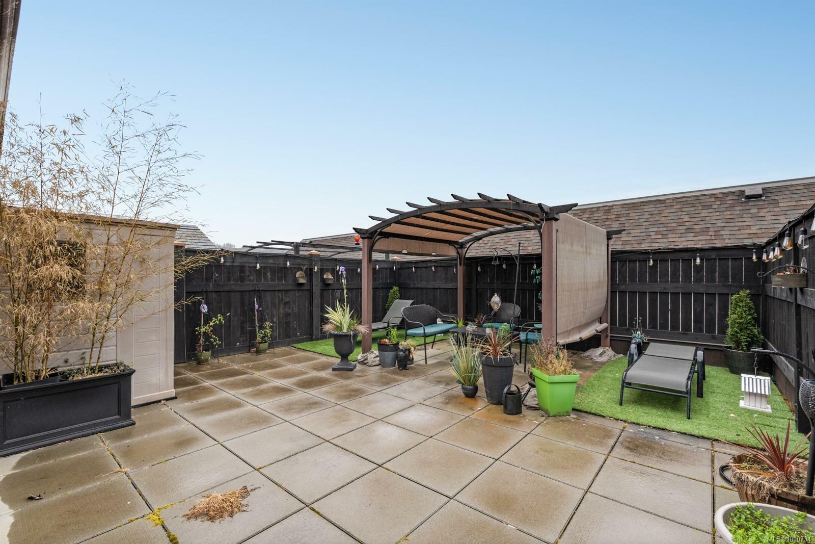 Property Photo: 866 Goldstream Ave 407 BC V9B 2X9