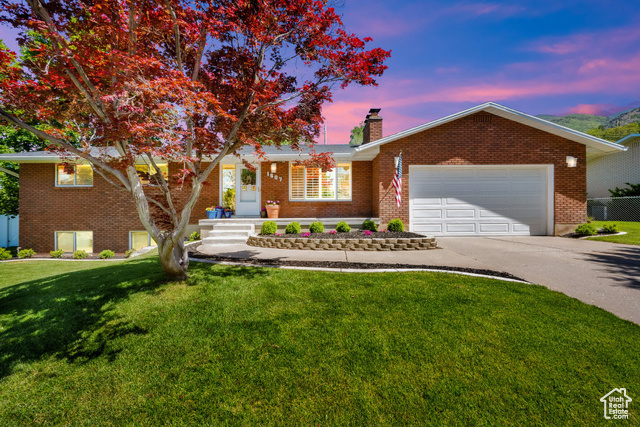 Property Photo: 1607 Mountain Cir UT 84037