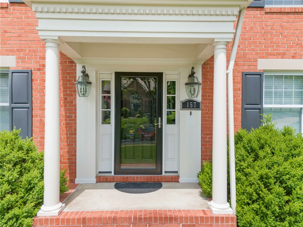Property Photo: 157 Thousand Oaks PA 15241