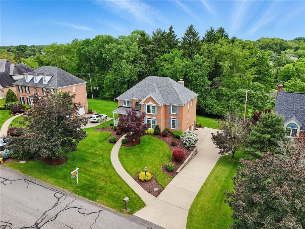 Property Photo: 2536 Appletree Dr PA 15241