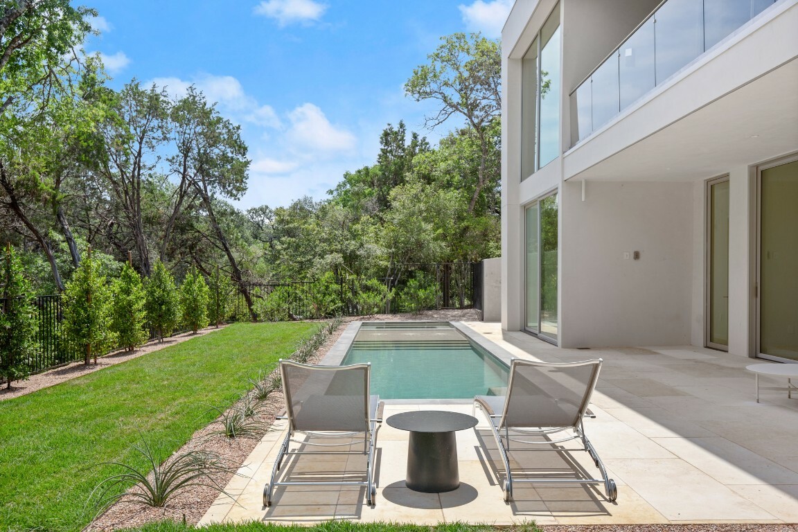 Property Photo:  1812 Basin Ledge E  TX 78746 