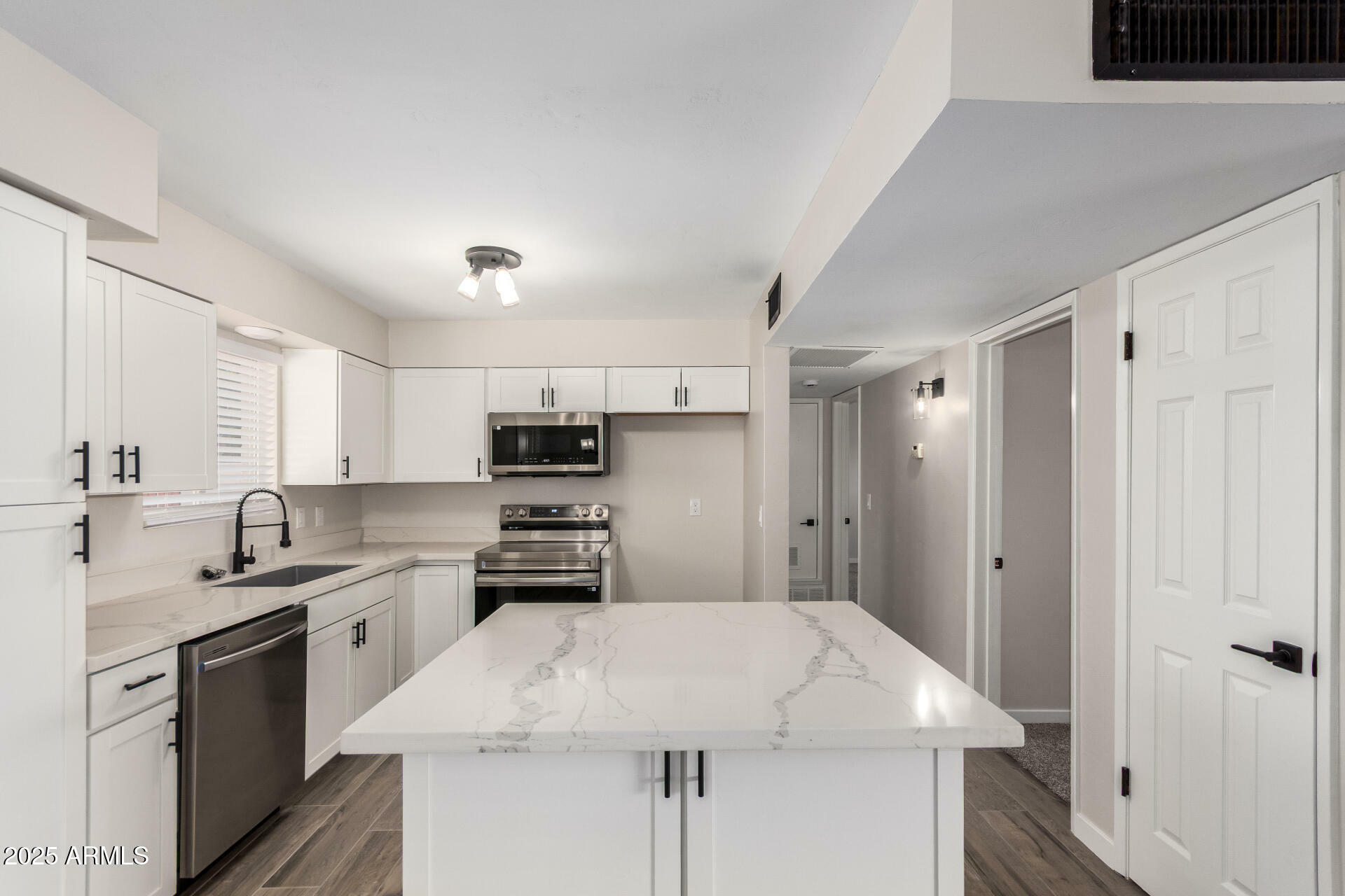 143 W Ray Road  Chandler AZ 85225 photo