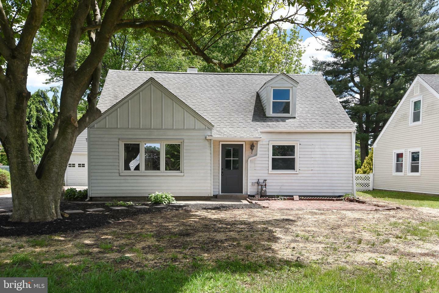 Property Photo: 106 N Warminster Road PA 19040