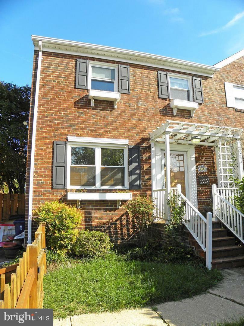 1315 Commonwealth Avenue  Alexandria VA 22301 photo