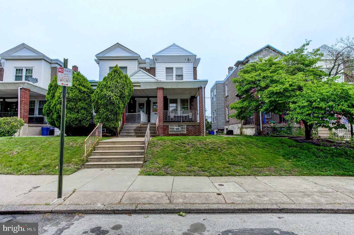 Property Photo:  4527 Devereaux Street  PA 19135 