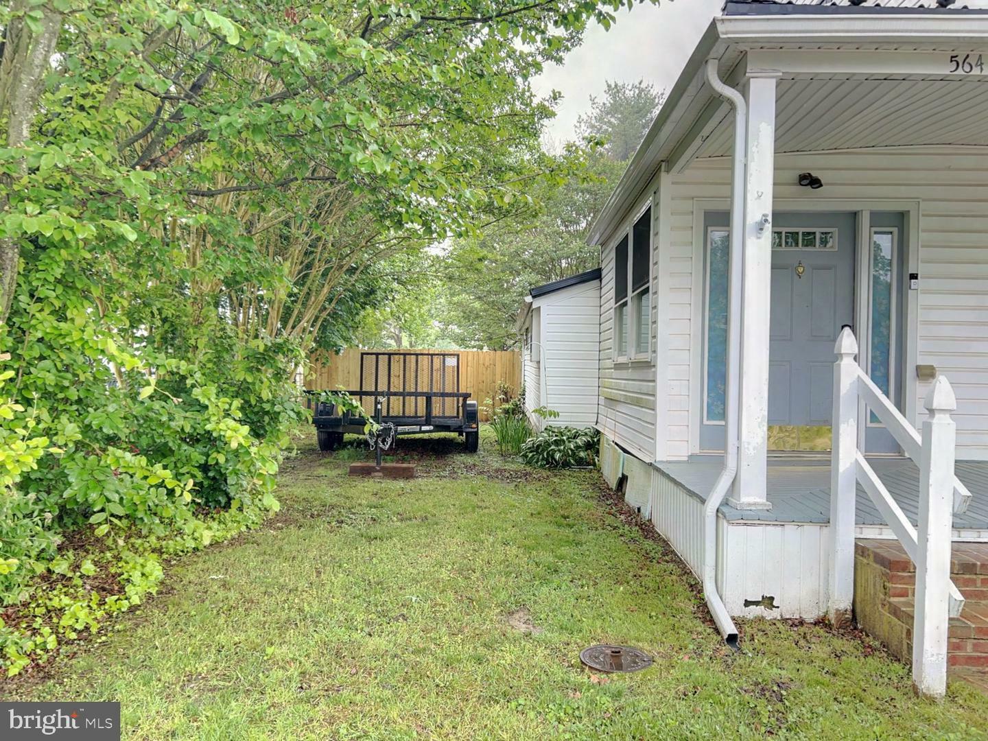 Property Photo: 564 Walnut Street DE 19734