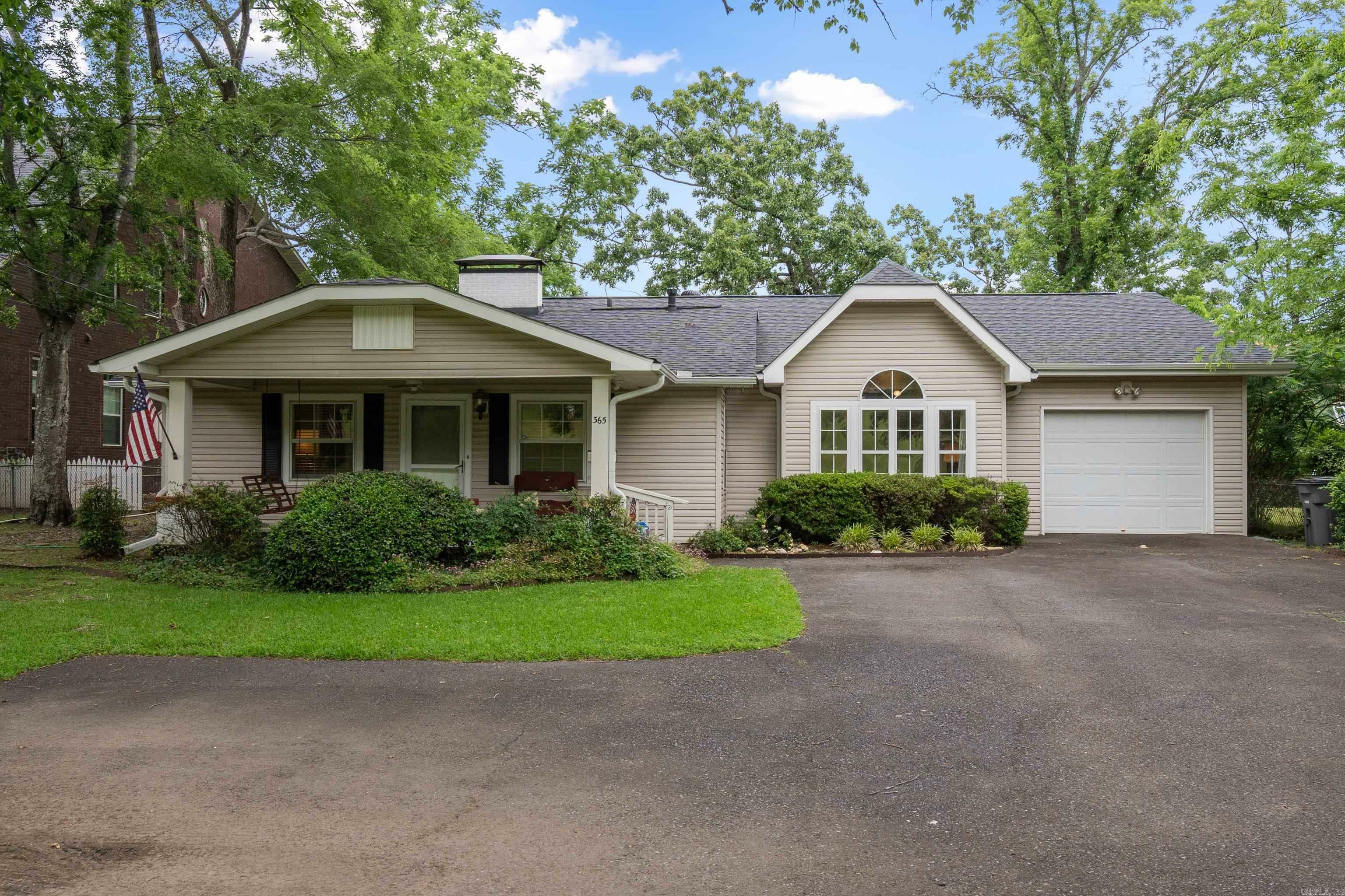 Property Photo: 365 Lakeland Drive AR 71913