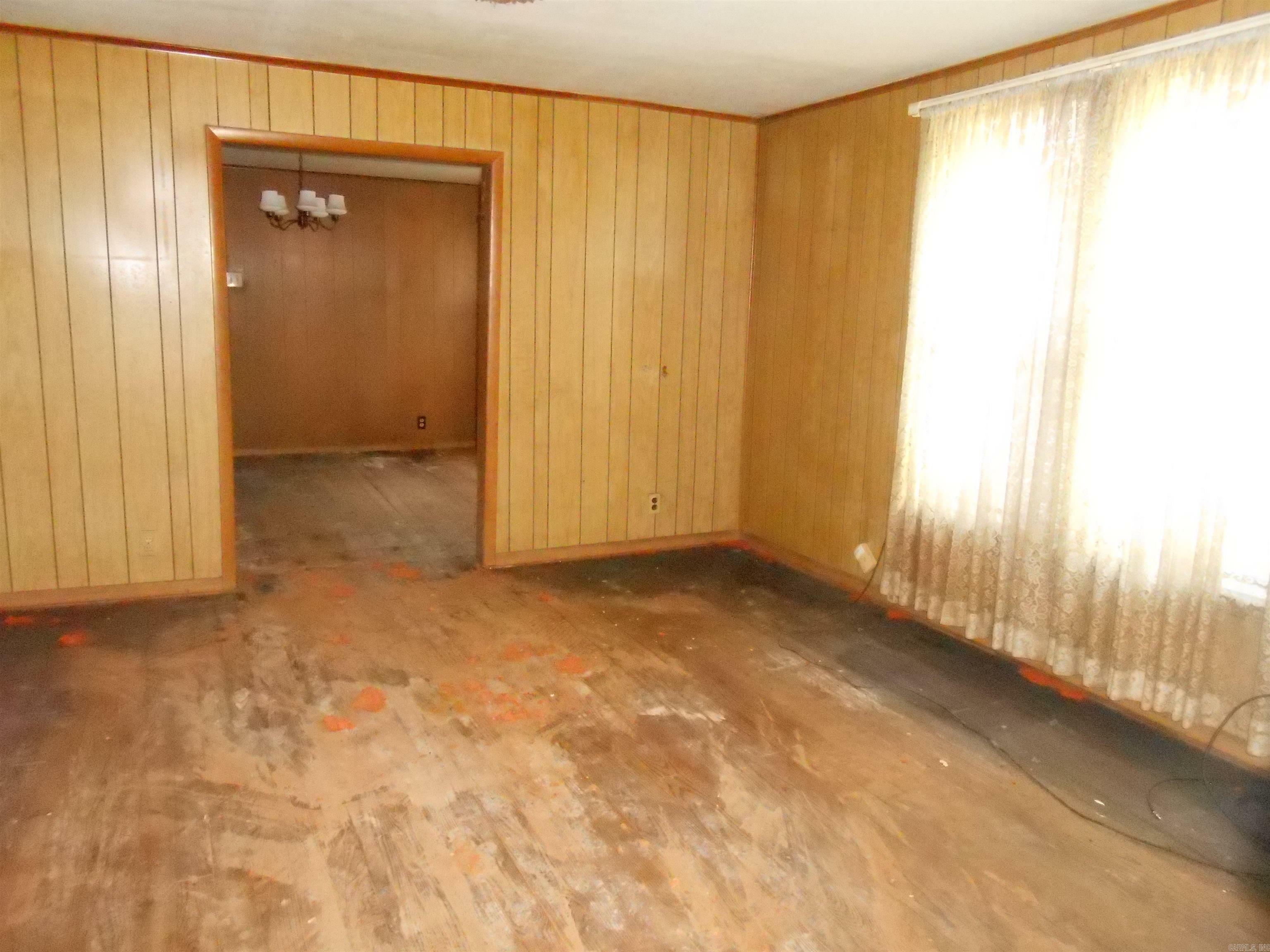 Property Photo: 204 Water St AR 72117