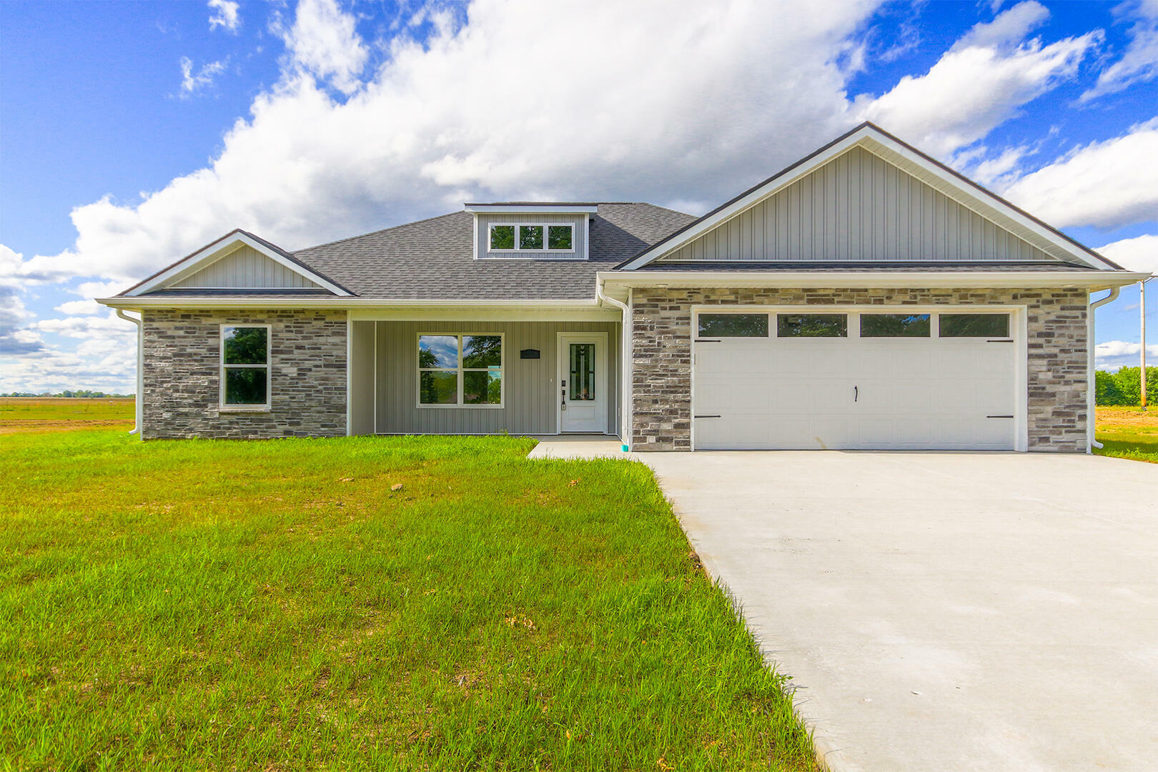 Property Photo:  407 W Francis St  MO 65284 