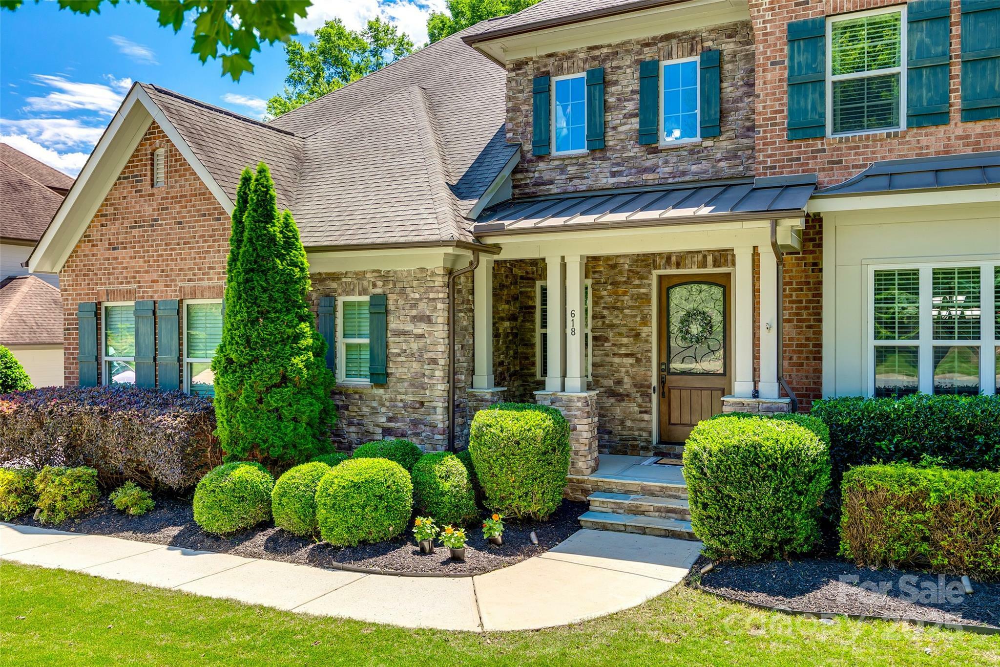 Property Photo: 618 Chase Court SC 29708