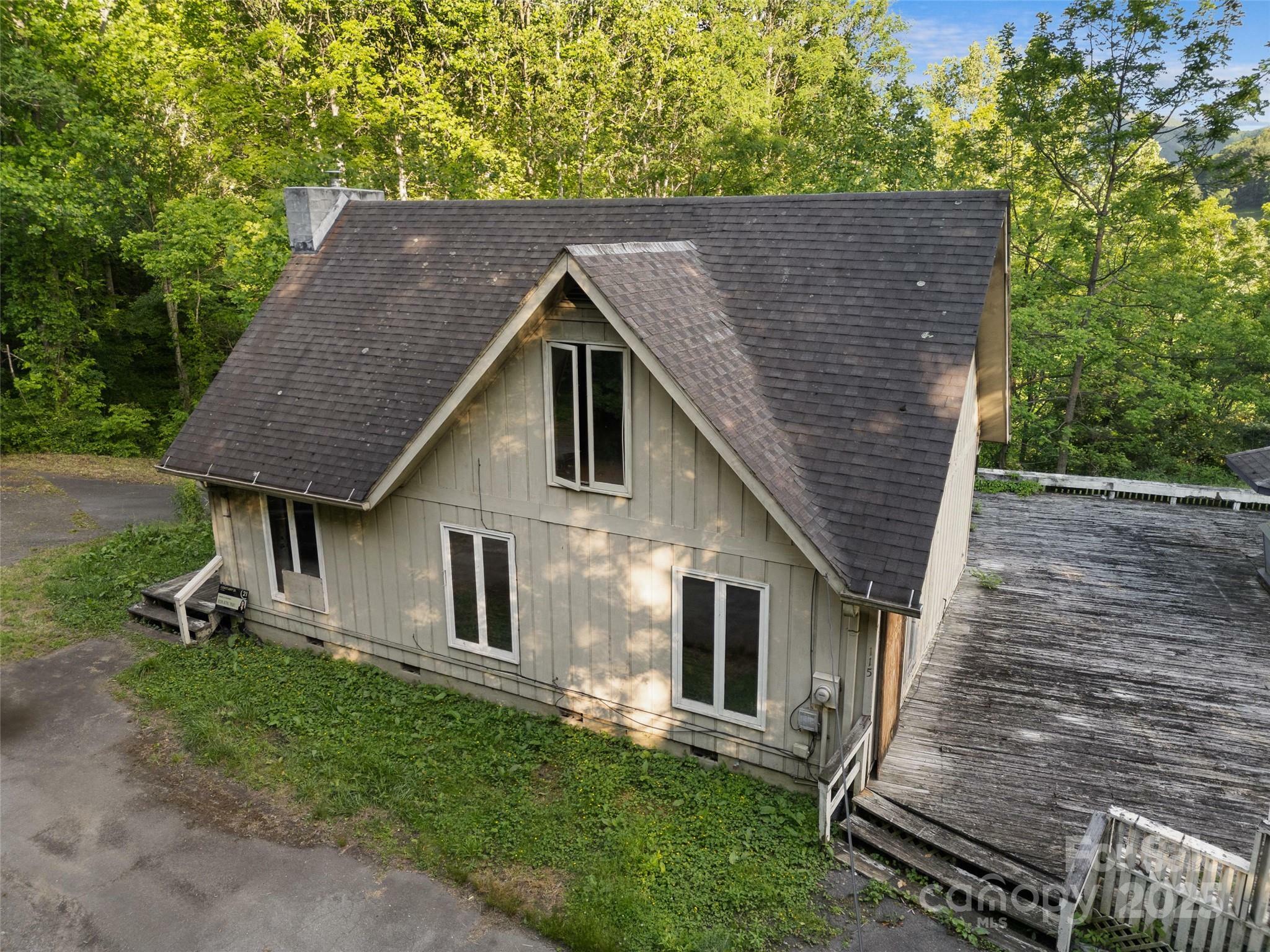 Property Photo: 115 &Amp 119 Timber Creek Drive NC 28786