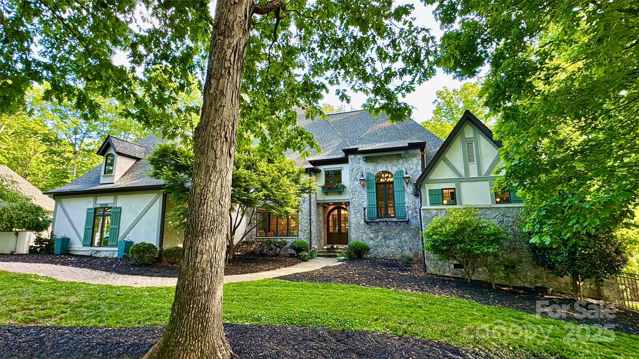 10300 Sweetleaf Place  Charlotte NC 28278 photo