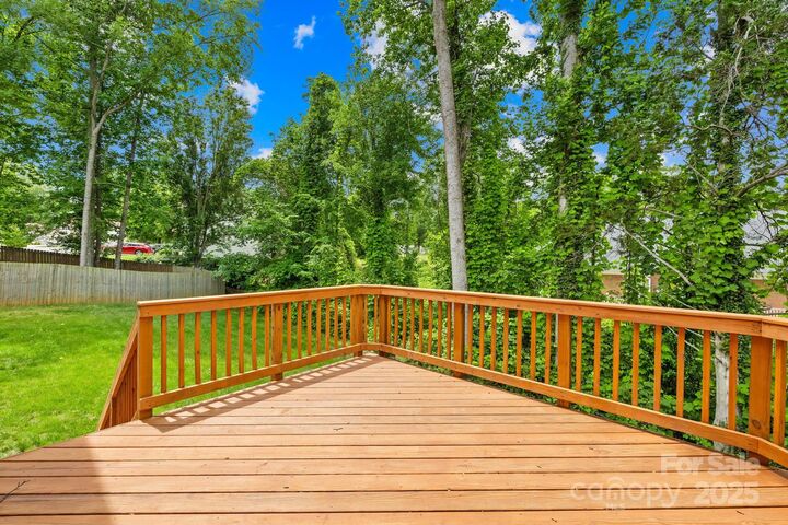Property Photo: 106 Kirsche Court NC 28115