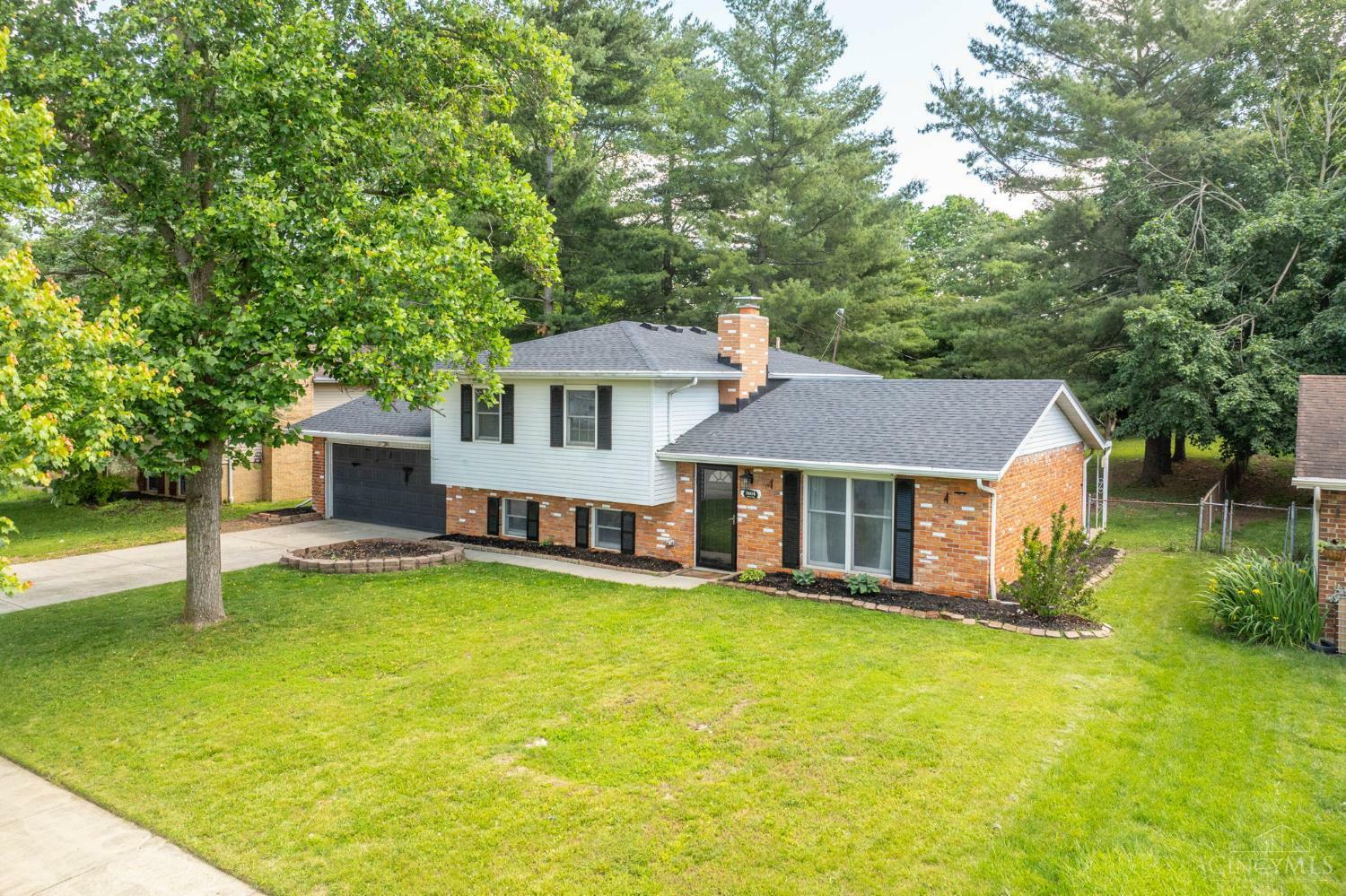 Property Photo: 5604 Chateau Way OH 45014