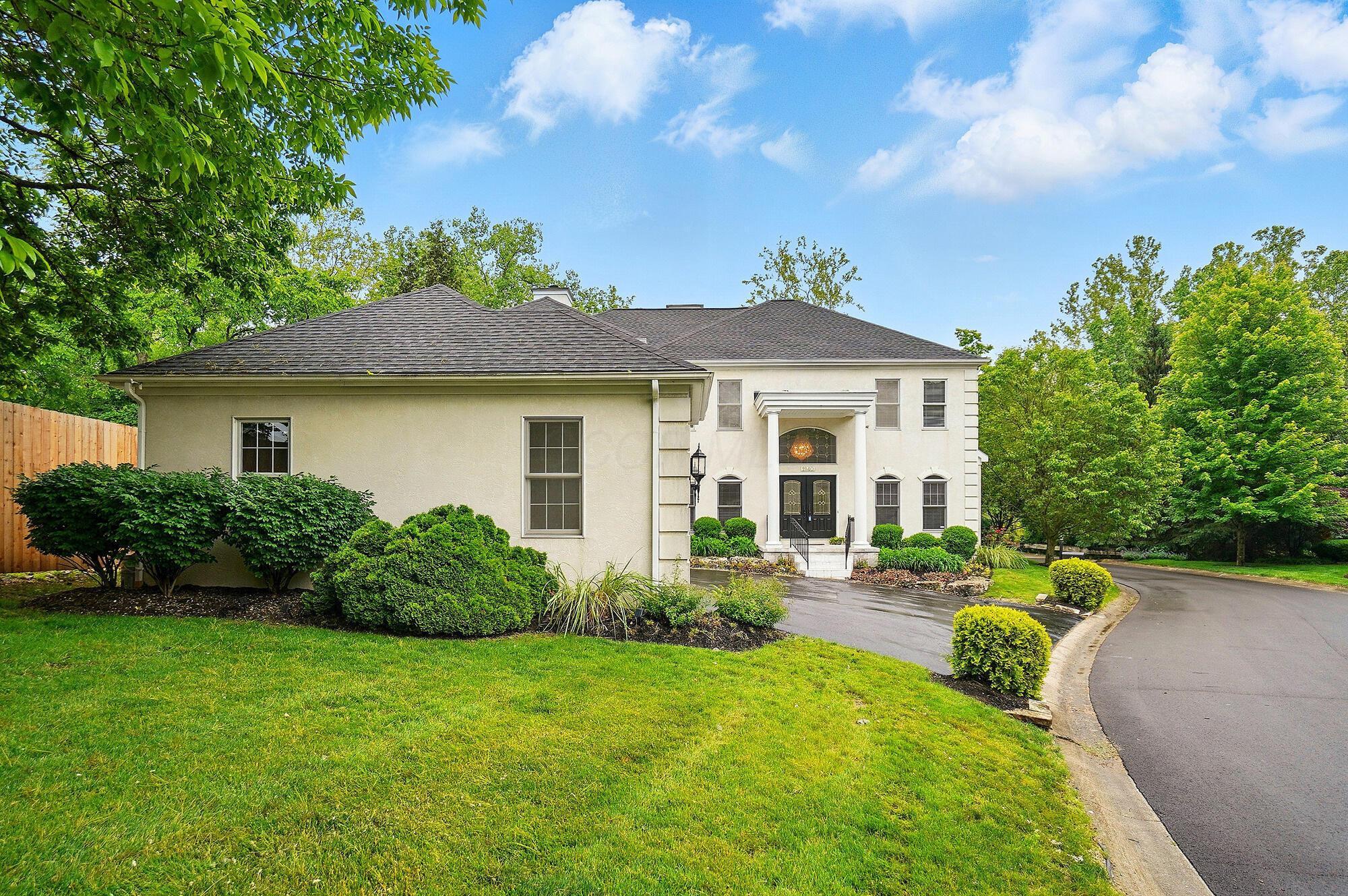 Property Photo: 1940 Scioto Pointe Drive OH 43221